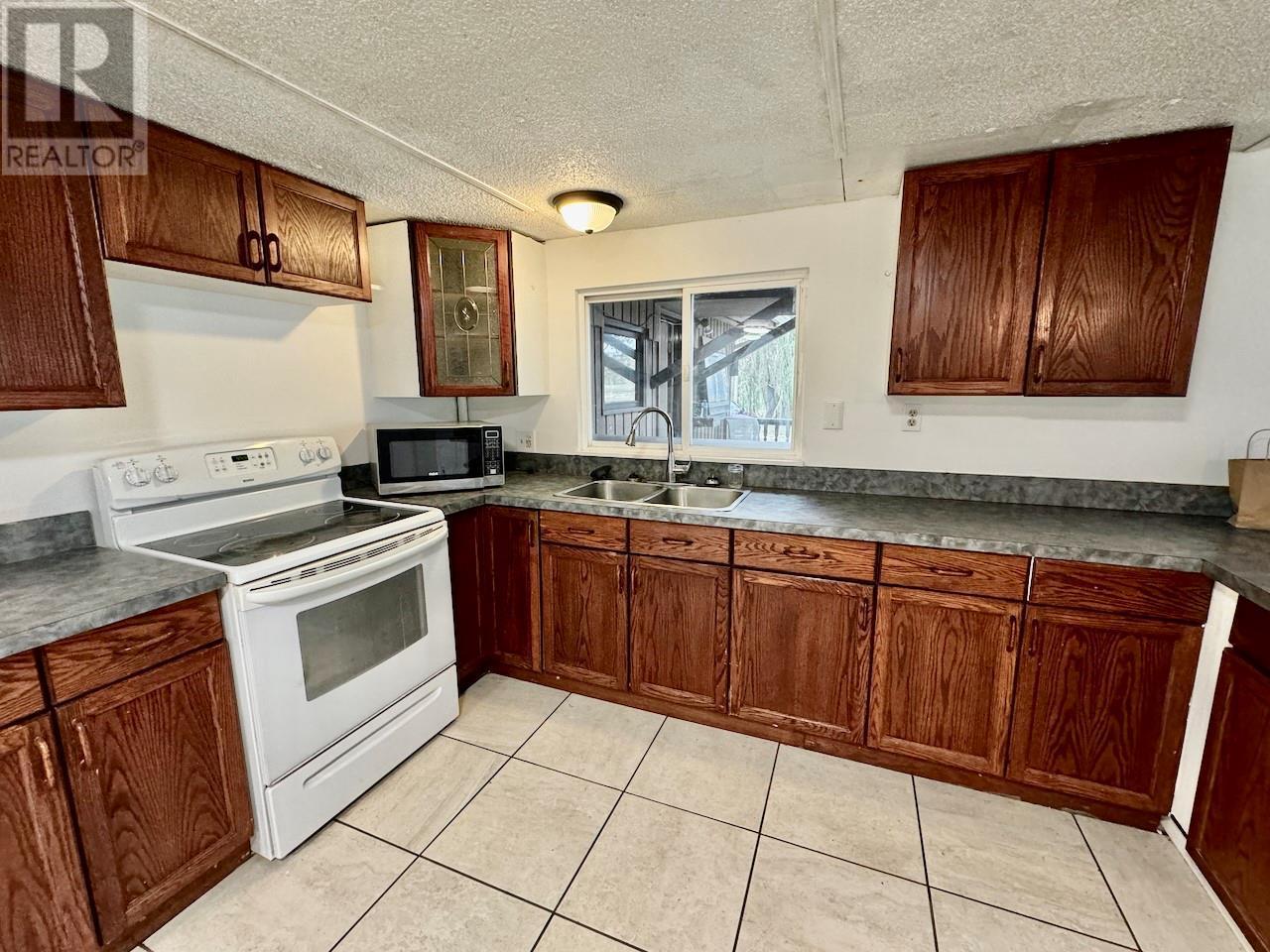 124 Road 10, Oliver, BC