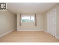 Master bedroom on main -