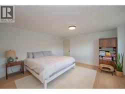 Plenty of space in bedroom -