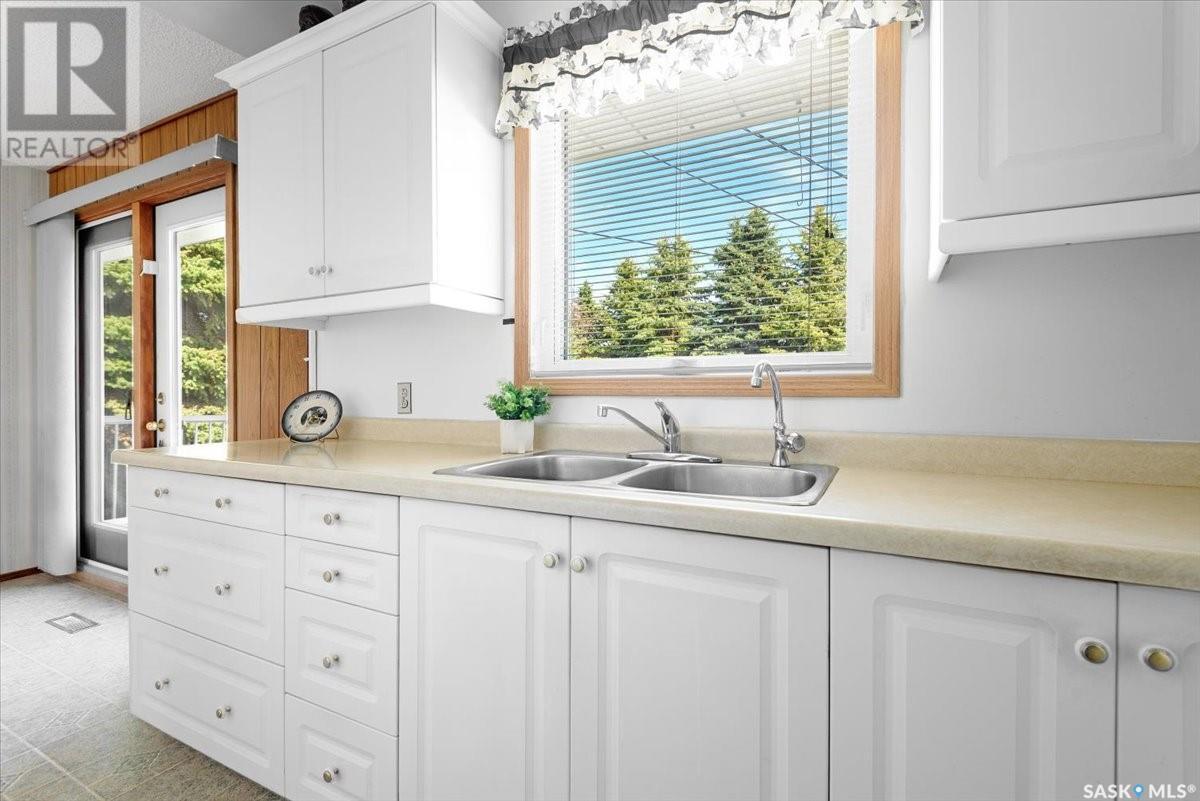 109 Charles Crescent, Balcarres, SK - Indoor Photo Showing Kitchen With Double Sink