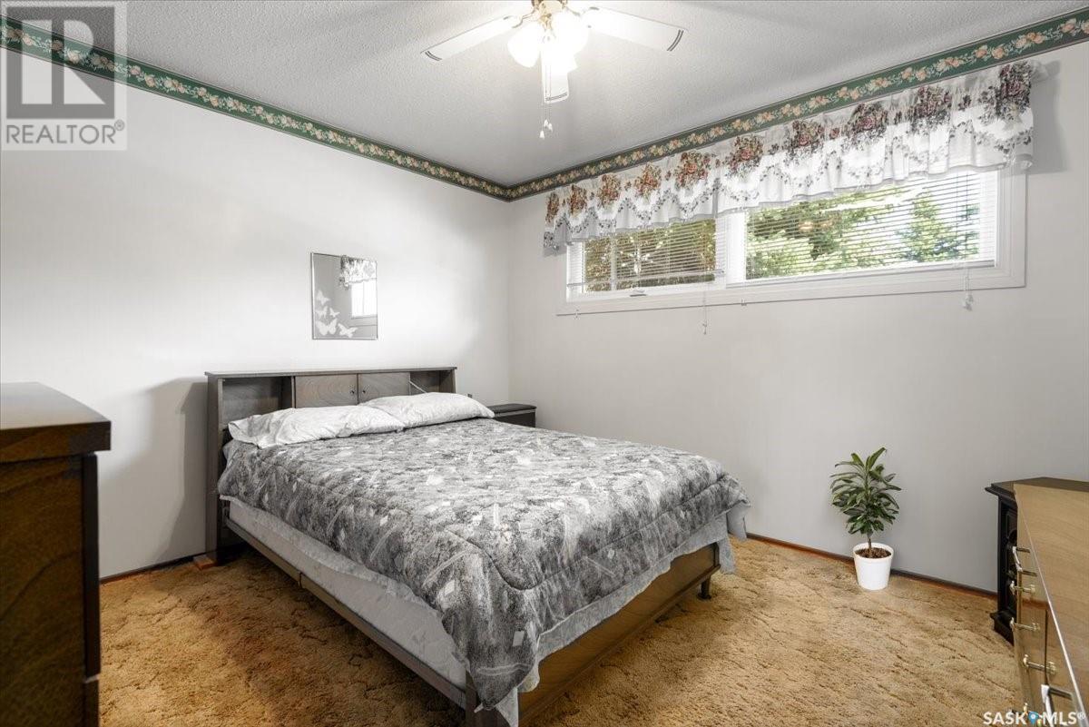 109 Charles Crescent, Balcarres, SK - Indoor Photo Showing Bedroom