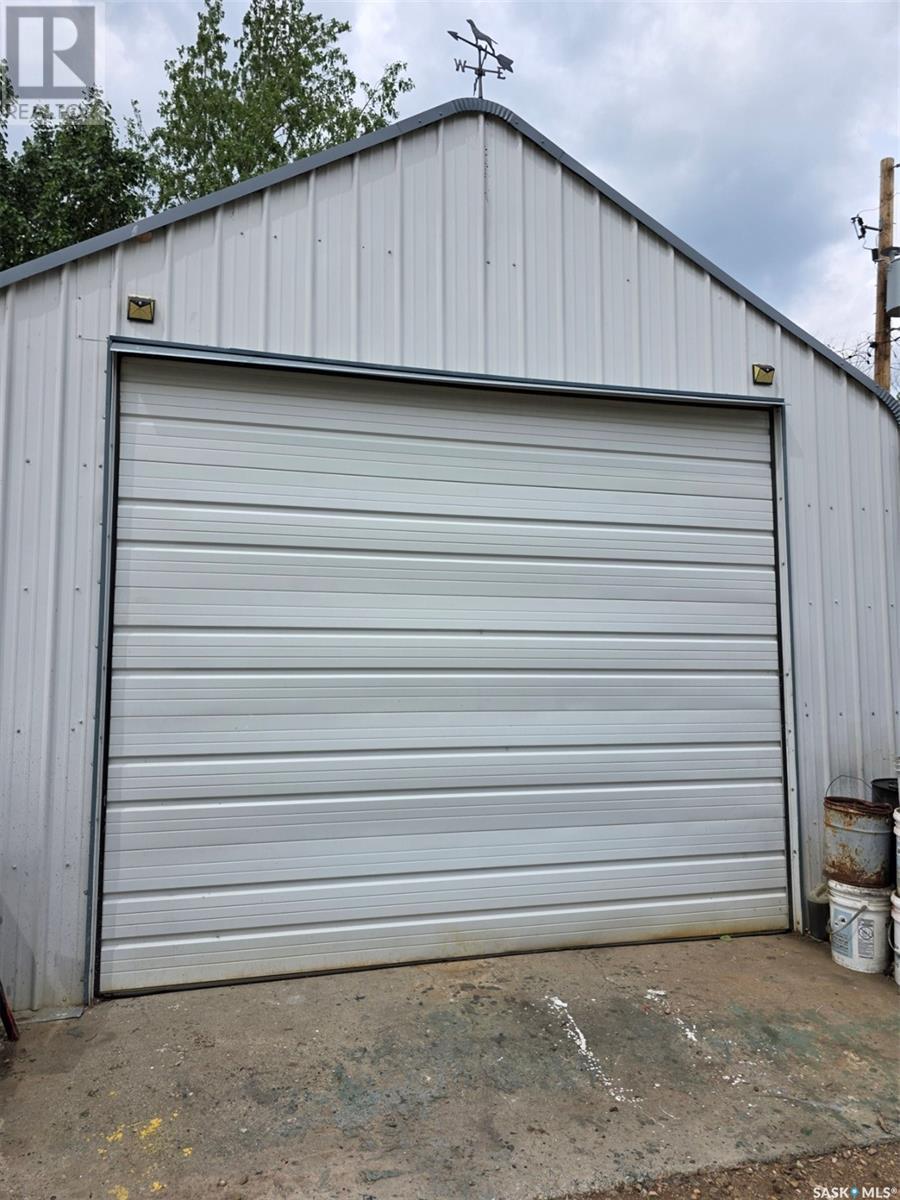 11 Keeler Street, Waldeck, SK - Outdoor