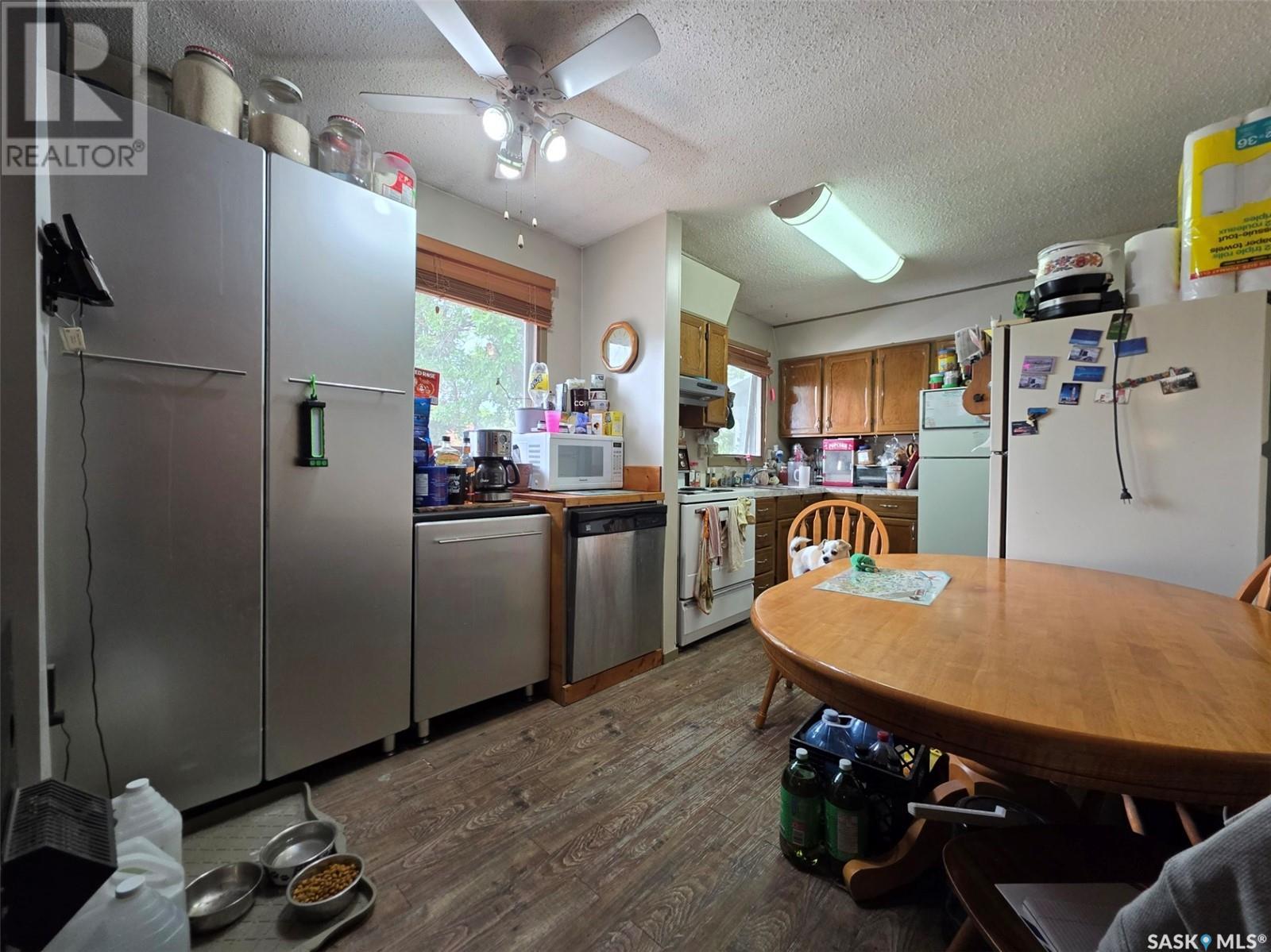 11 Keeler Street, Waldeck, SK - Indoor