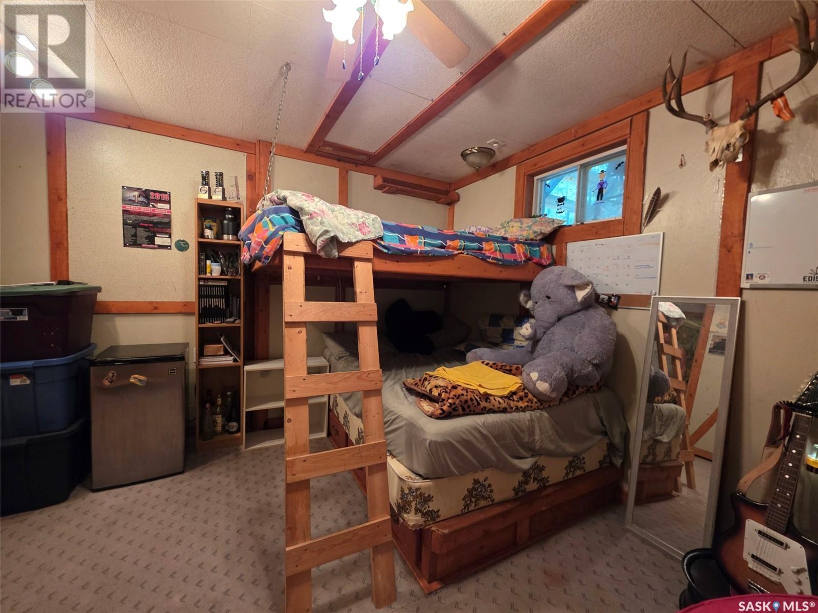 11 Keeler Street, Waldeck, SK - Indoor