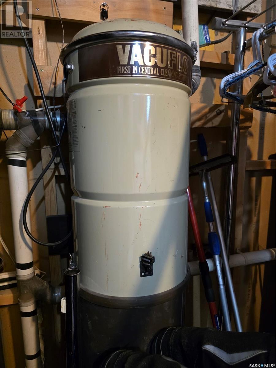 11 Keeler Street, Waldeck, SK - Indoor Photo Showing Basement