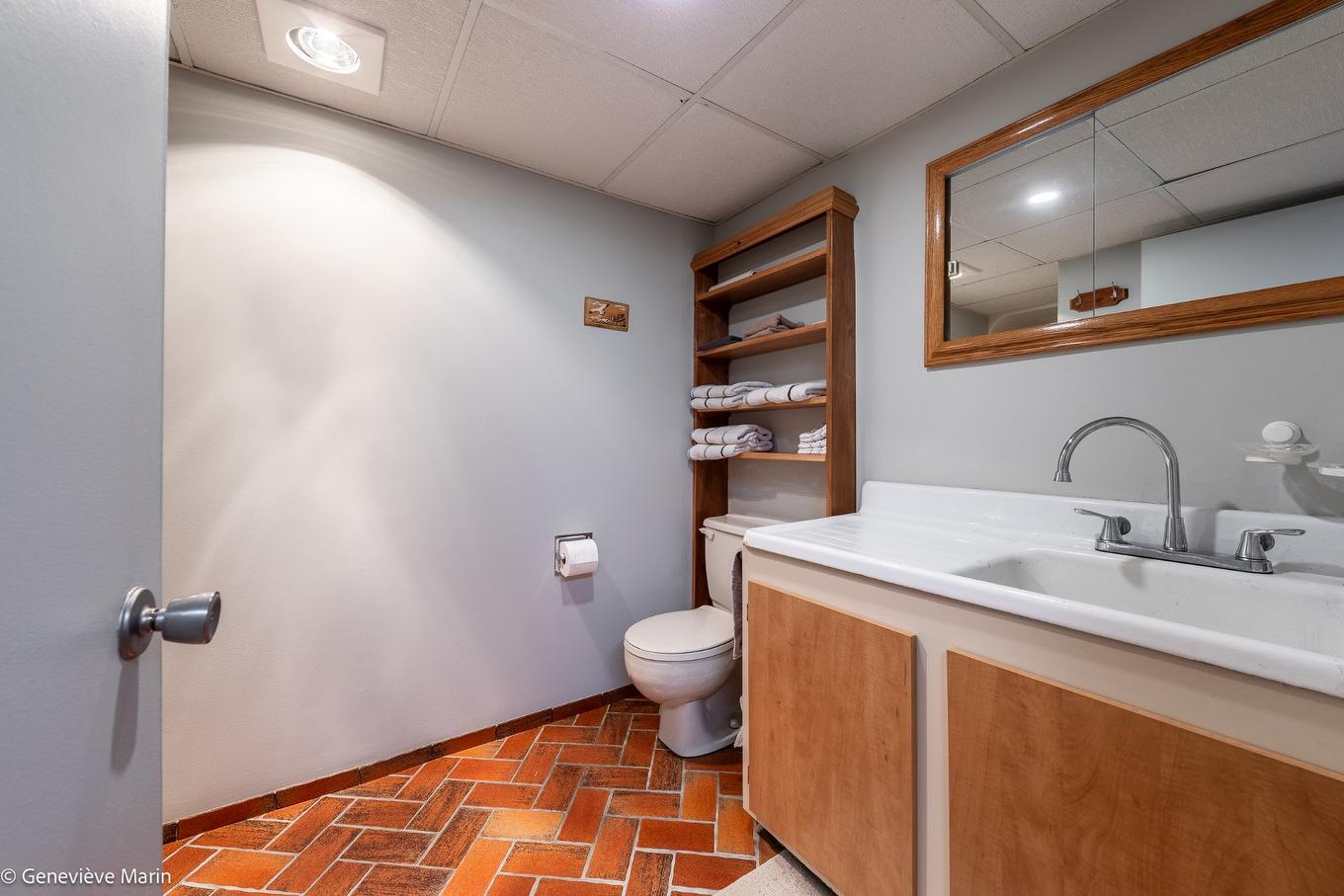 Salle de bains - 214 Rg St-Édouard, Saint-Jean-Sur-Richelieu, QC - Indoor Photo Showing Bathroom