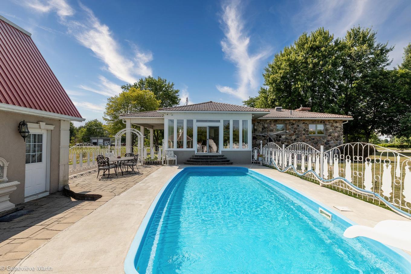 Face arrière - 214 Rg St-Édouard, Saint-Jean-Sur-Richelieu, QC - Outdoor With In Ground Pool With Deck Patio Veranda