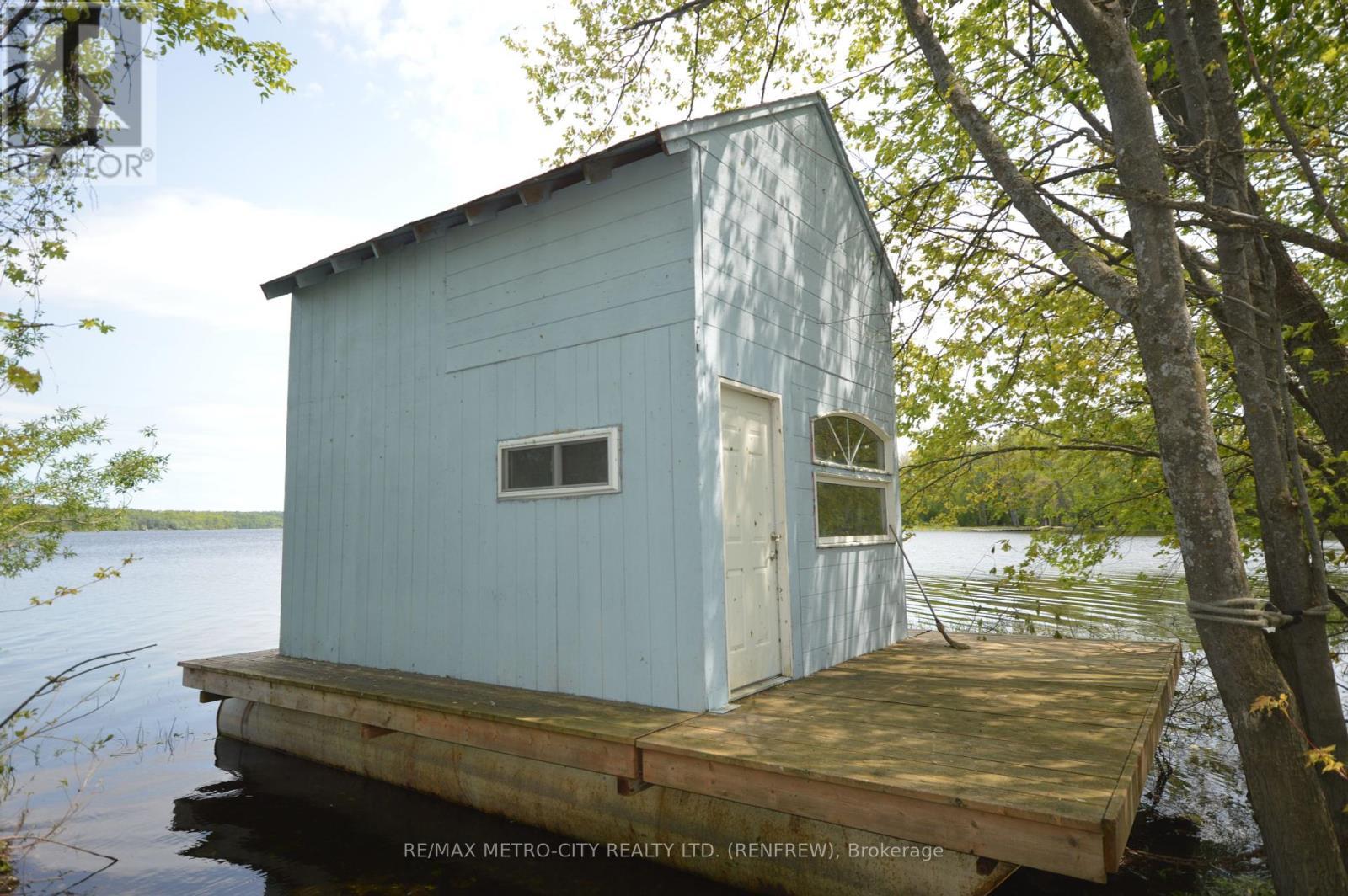 00 Faught Road, Whitewater Region, ON