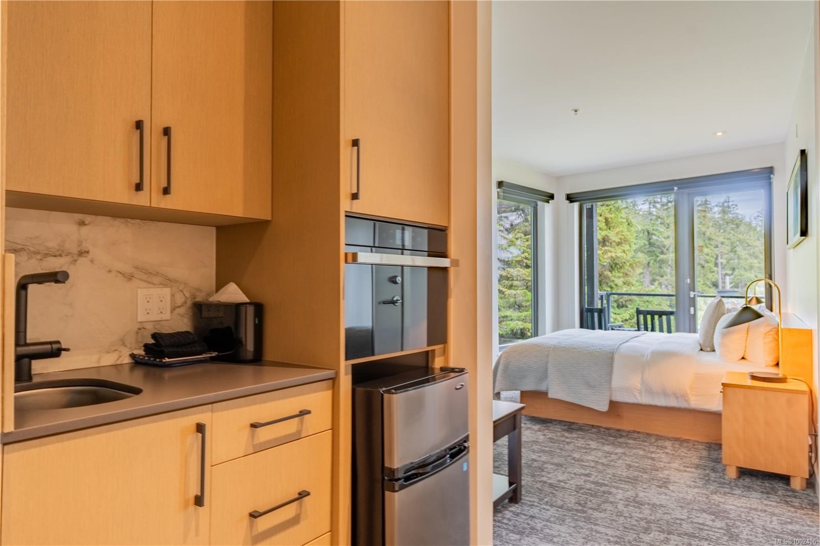 204-596 Marine Dr, Ucluelet, BC - Indoor