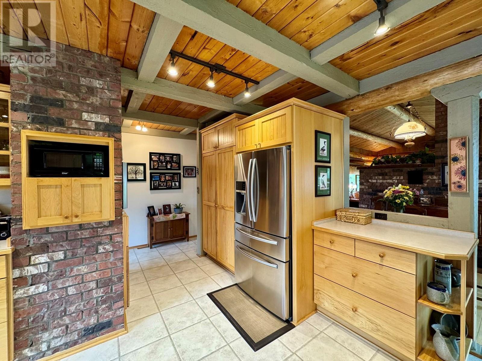 1273 Chasm Road, Clinton, BC - Indoor Photo Showing Kitchen