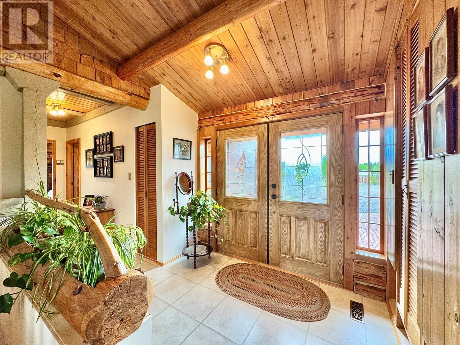 1273 Chasm Road, Clinton, BC - Indoor Photo Showing Other Room