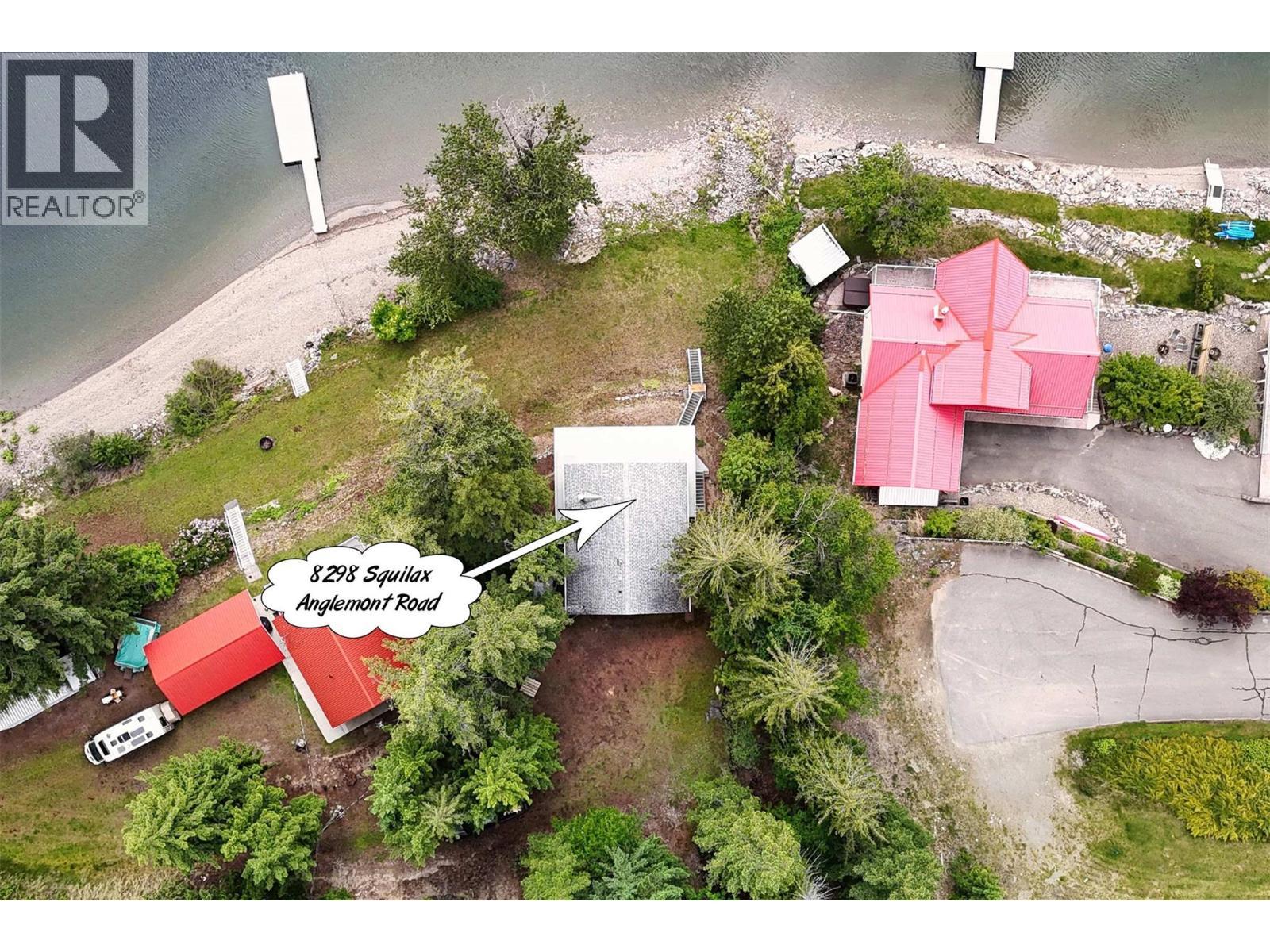 8298 Squilax Anglemont Road, Anglemont, BC - Outdoor