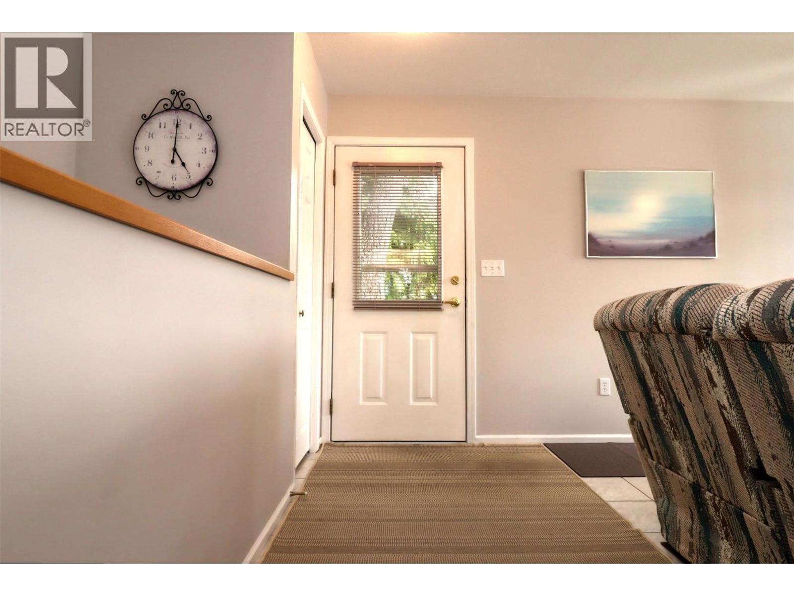 8298 Squilax Anglemont Road, Anglemont, BC - Indoor Photo Showing Other Room