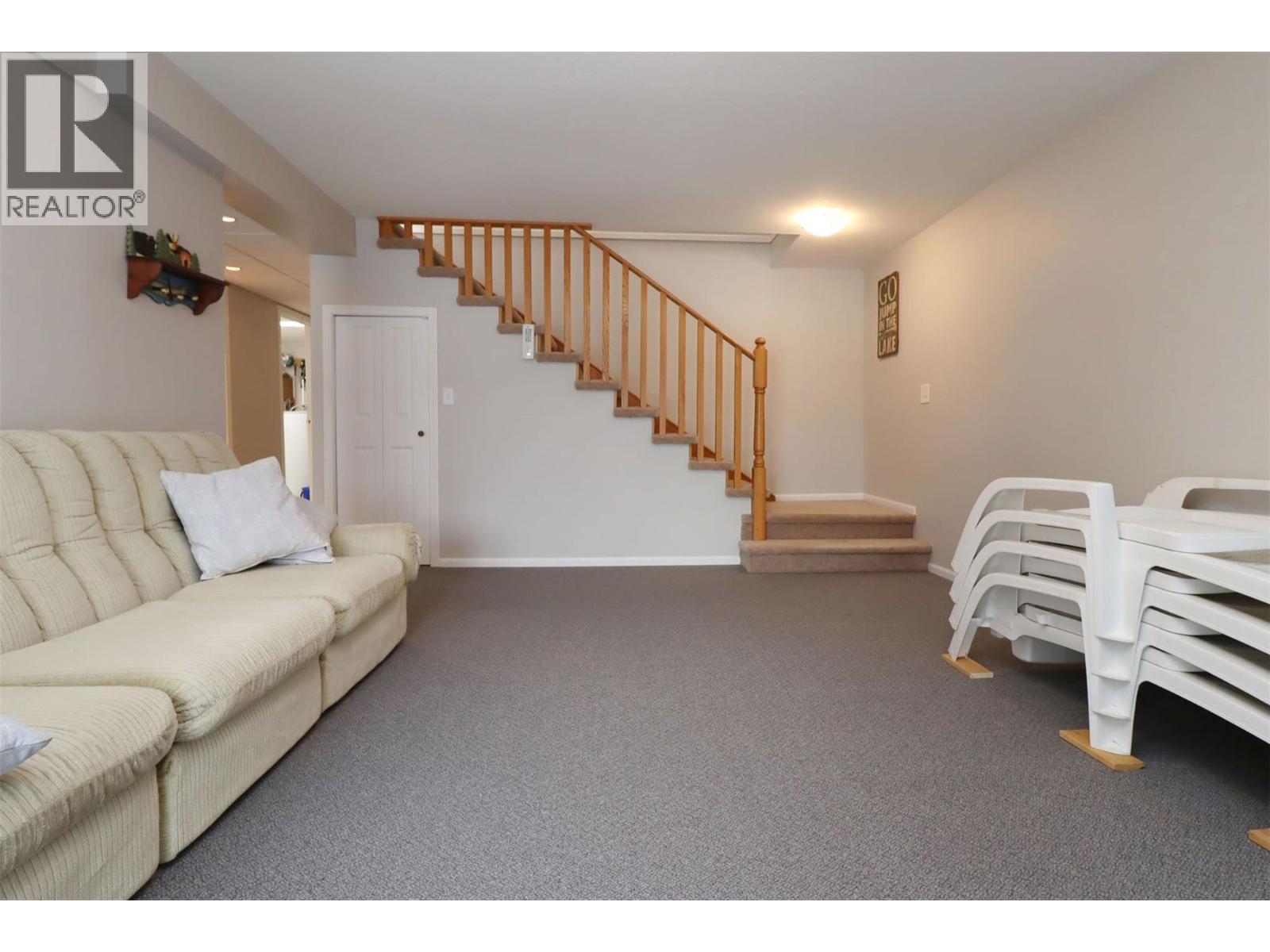 8298 Squilax Anglemont Road, Anglemont, BC - Indoor