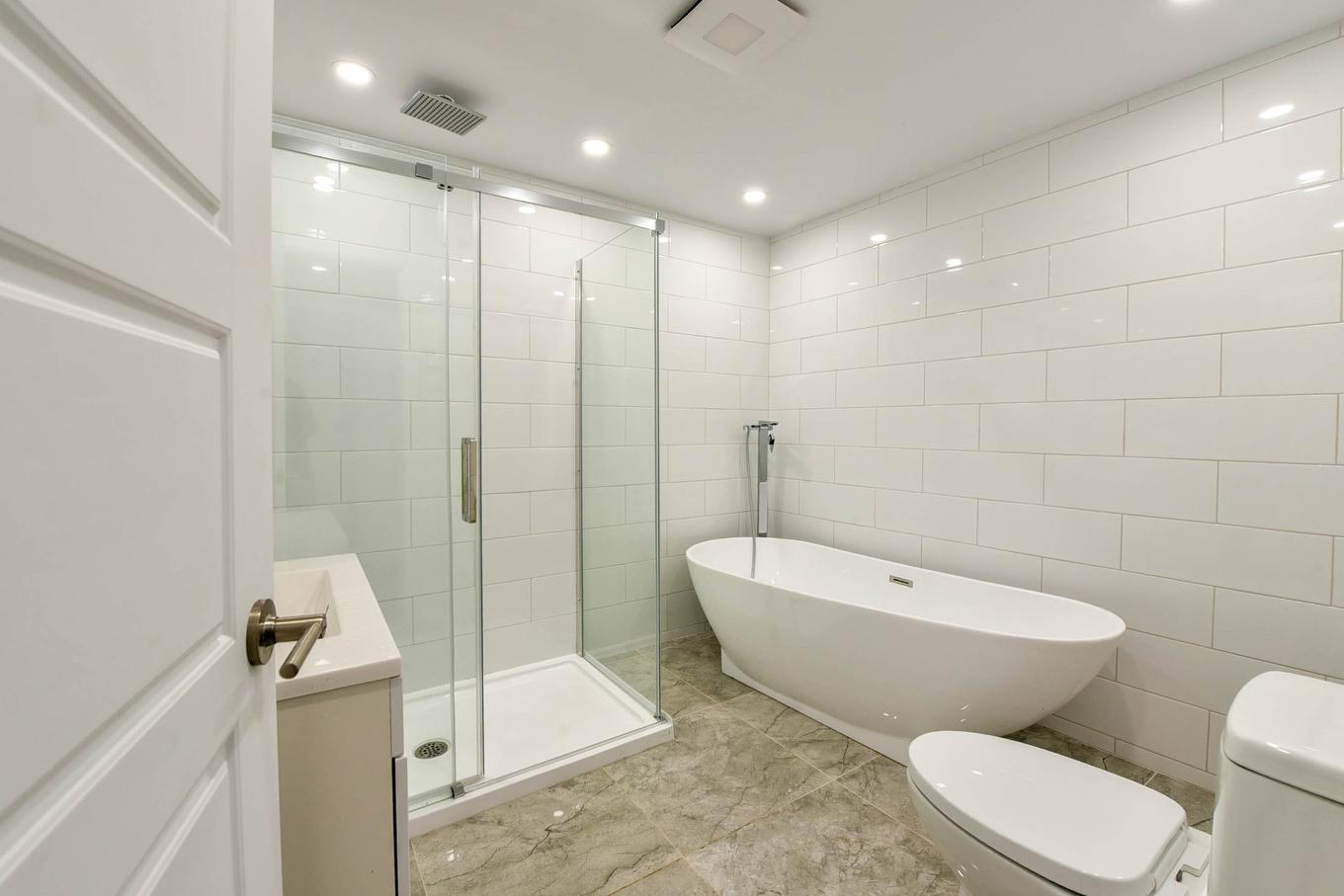 Salle de bains - 11291 Route Arthur-Sauvé, Mirabel, QC - Indoor Photo Showing Bathroom