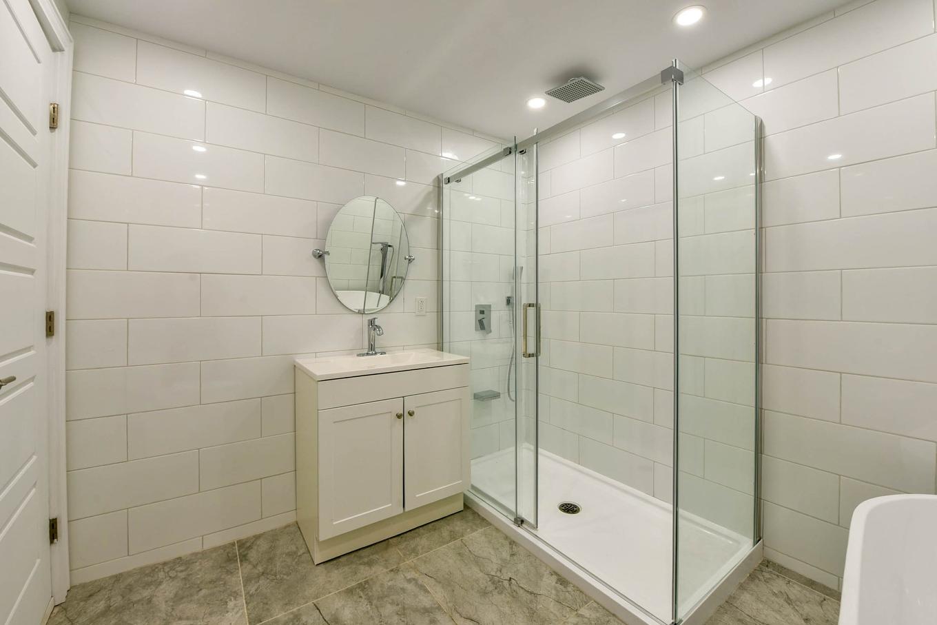 Salle de bains - 11291 Route Arthur-Sauvé, Mirabel, QC - Indoor Photo Showing Bathroom