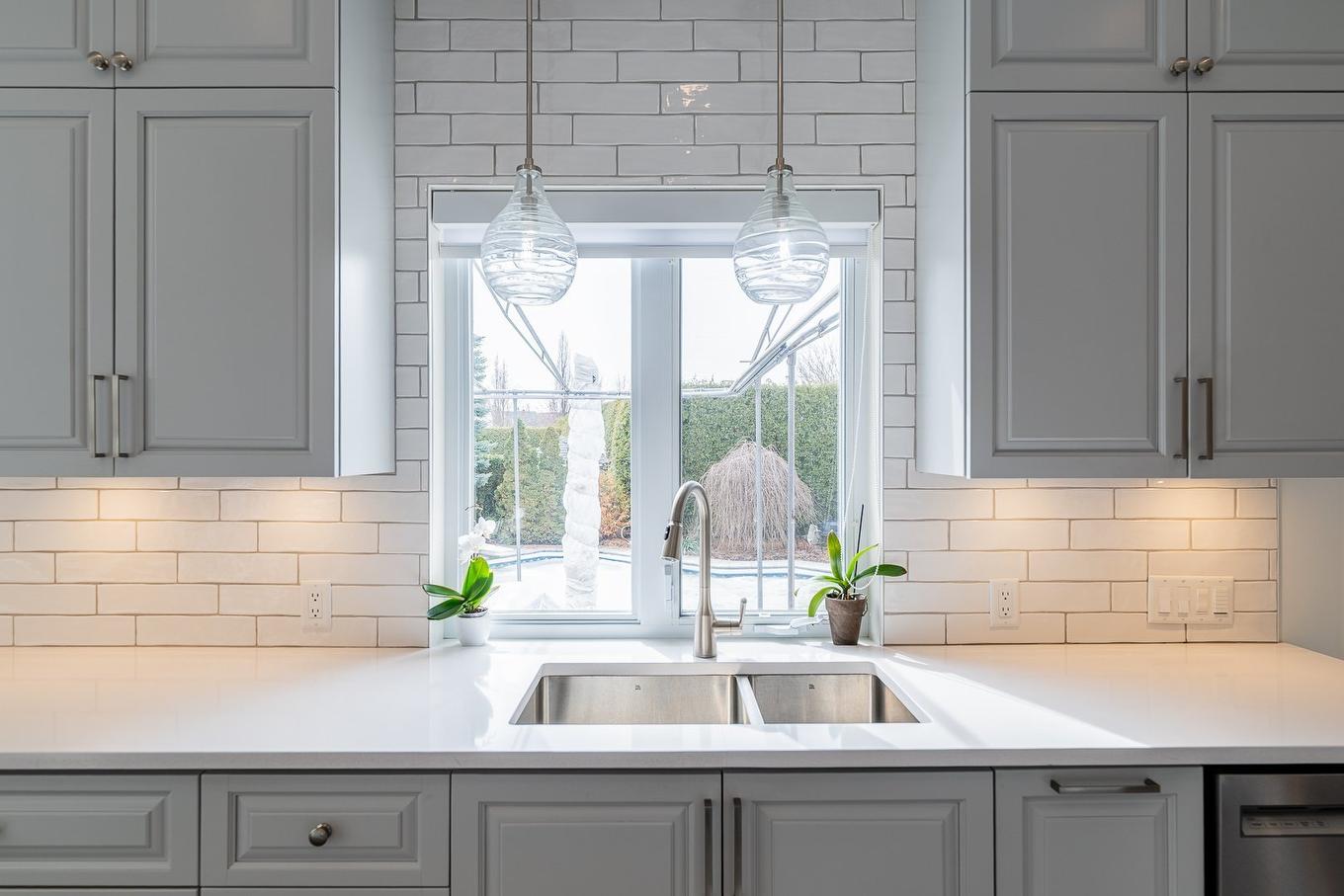 Cuisine - 1006 Rue Arthur-Dumouchel, Boucherville, QC - Indoor Photo Showing Kitchen With Double Sink