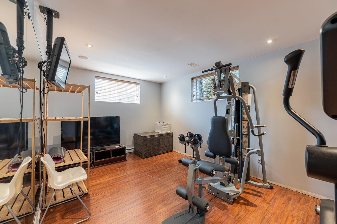 Salle d'exercice - 1006 Rue Arthur-Dumouchel, Boucherville, QC - Indoor Photo Showing Gym Room