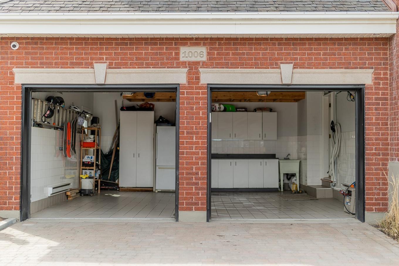 Garage - 1006 Rue Arthur-Dumouchel, Boucherville, QC - Outdoor With Exterior