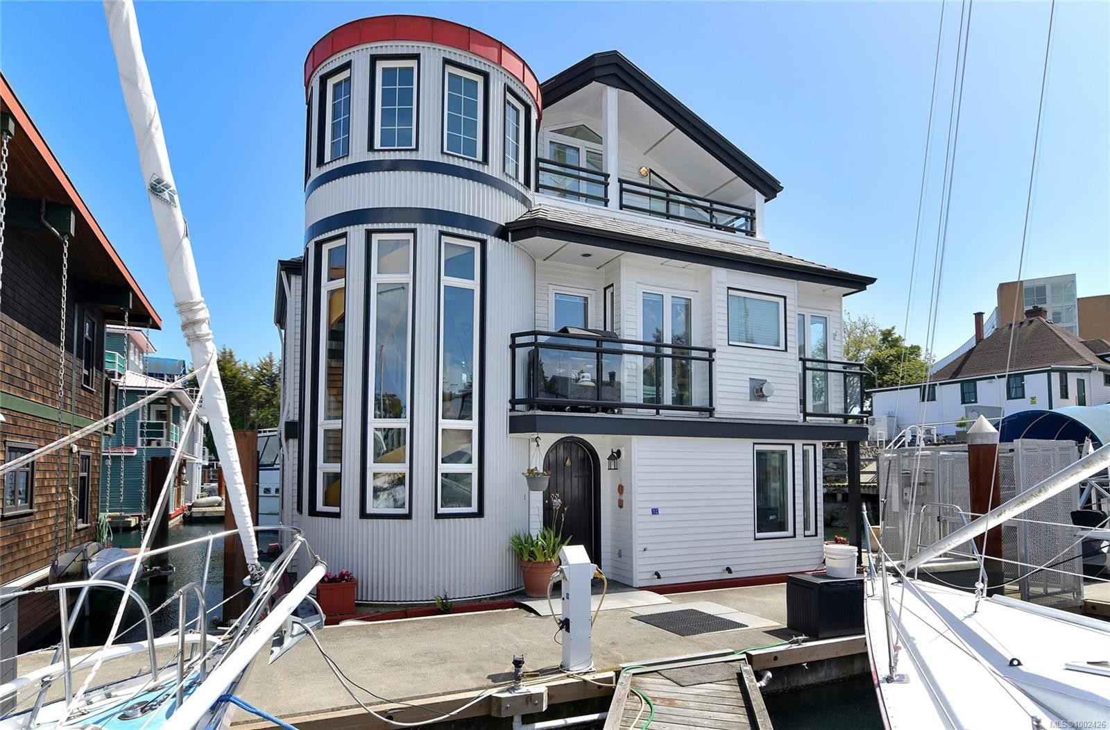 27-453 Head St, Esquimalt, BC