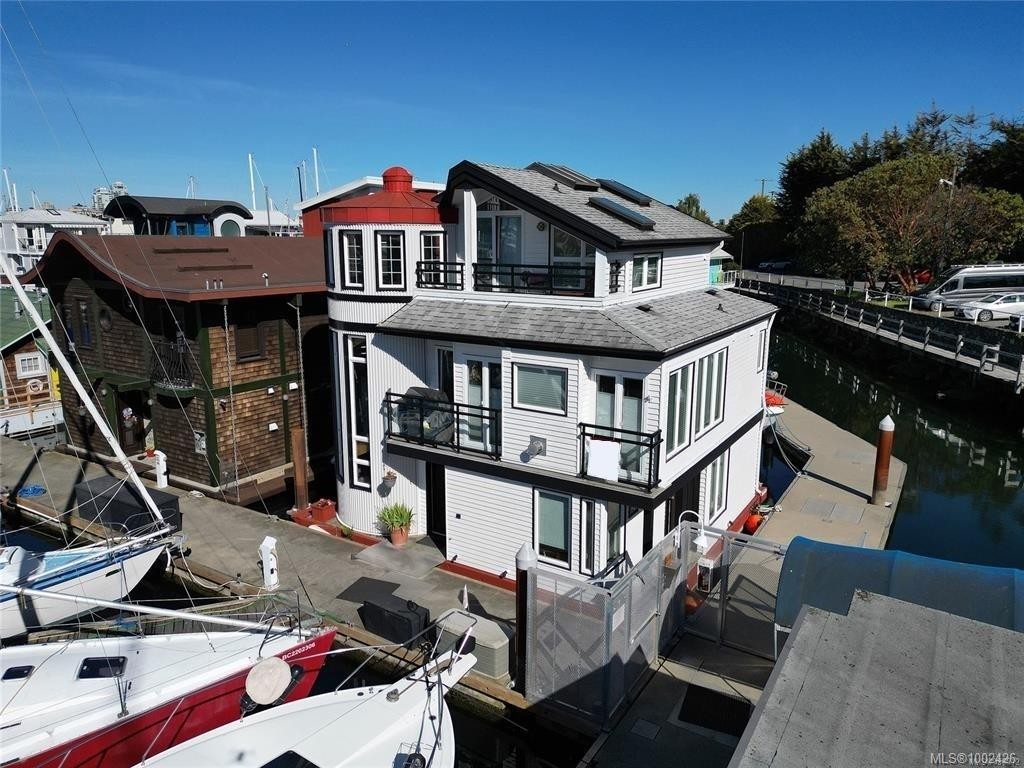 27-453 Head St, Esquimalt, BC