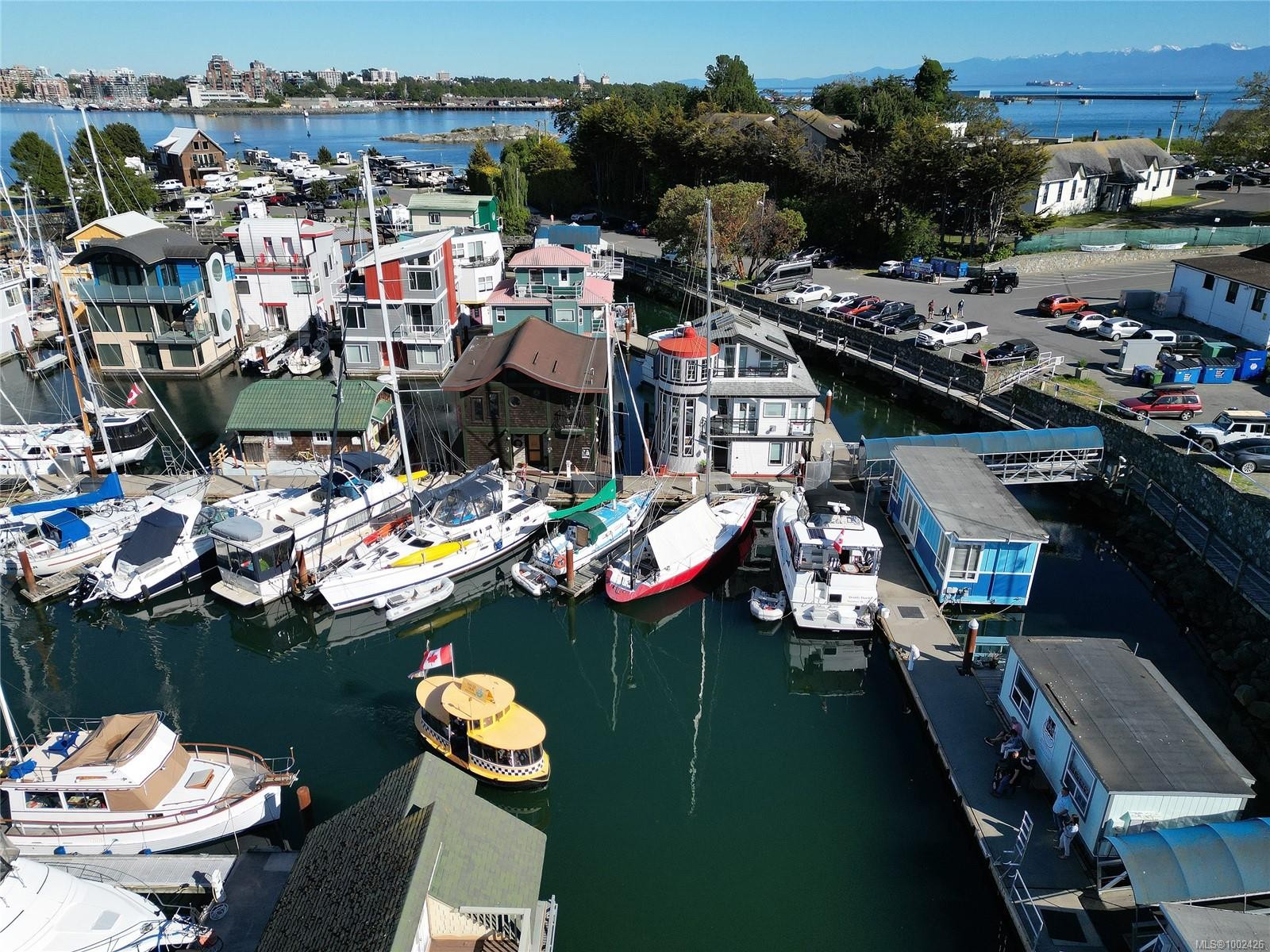 27-453 Head St, Esquimalt, BC