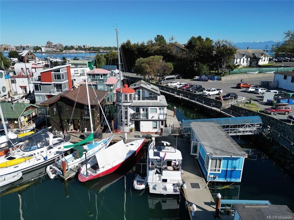 27-453 Head St, Esquimalt, BC