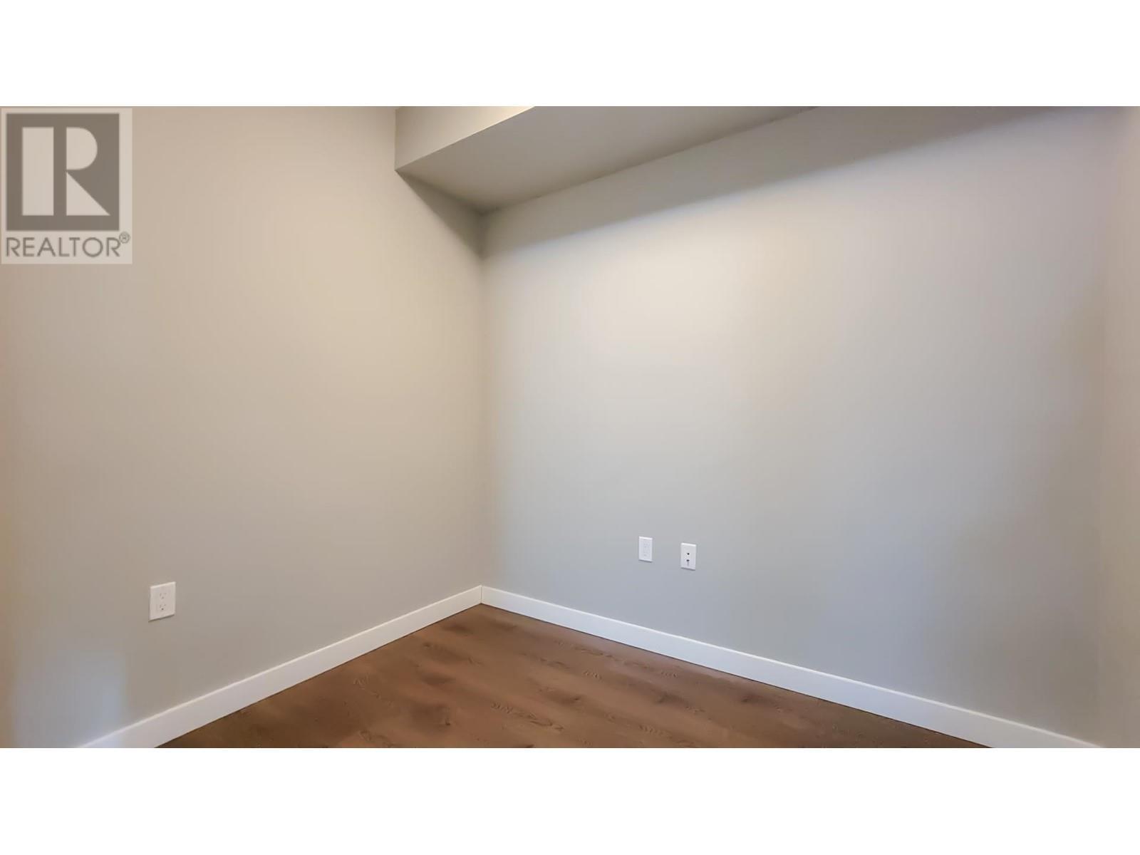 9333-9388 Tomicki Ave & Odlin Road, Richmond, BC - Indoor Photo Showing Other Room