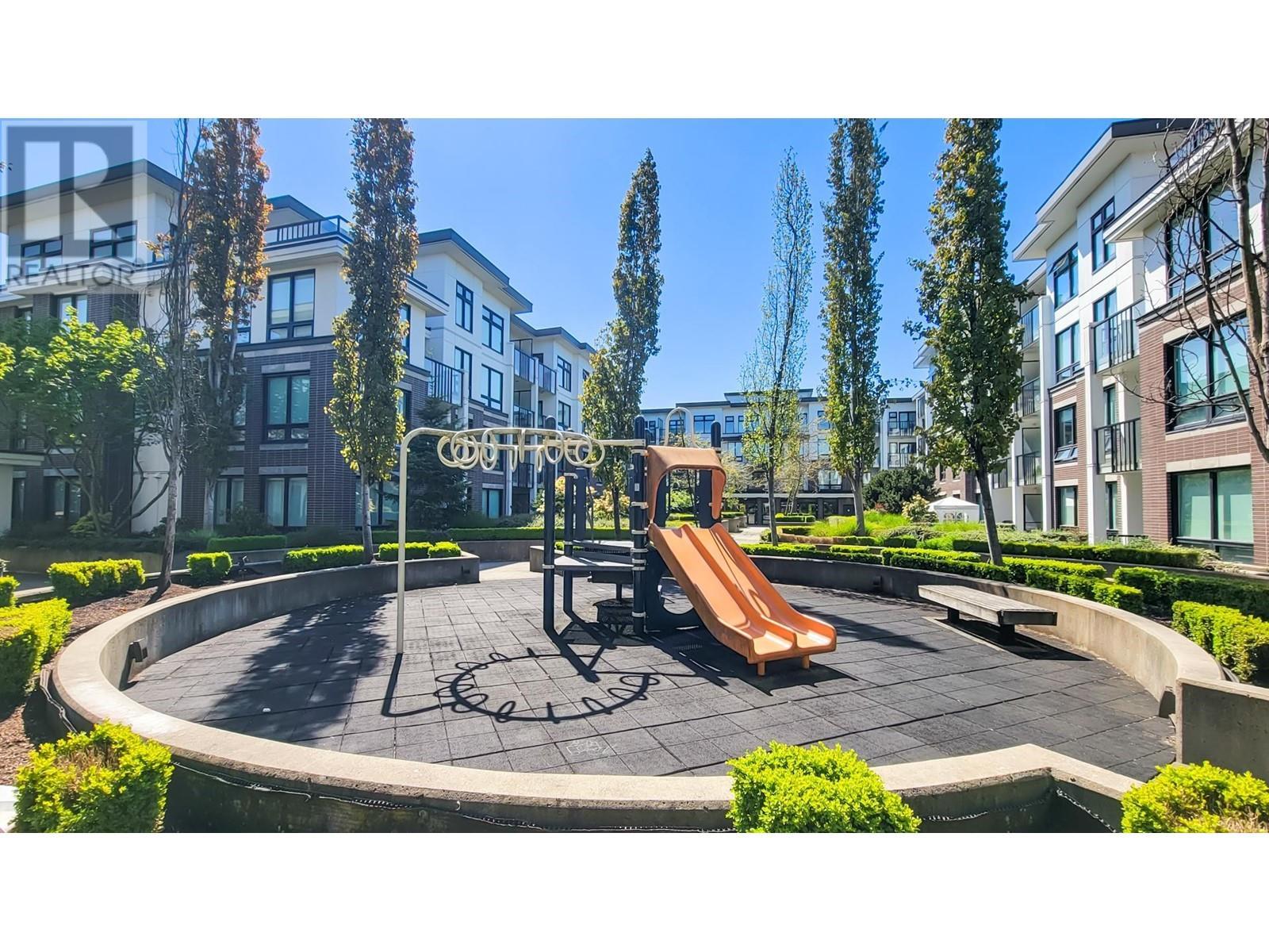 9333-9388 Tomicki Ave & Odlin Road, Richmond, BC - Outdoor