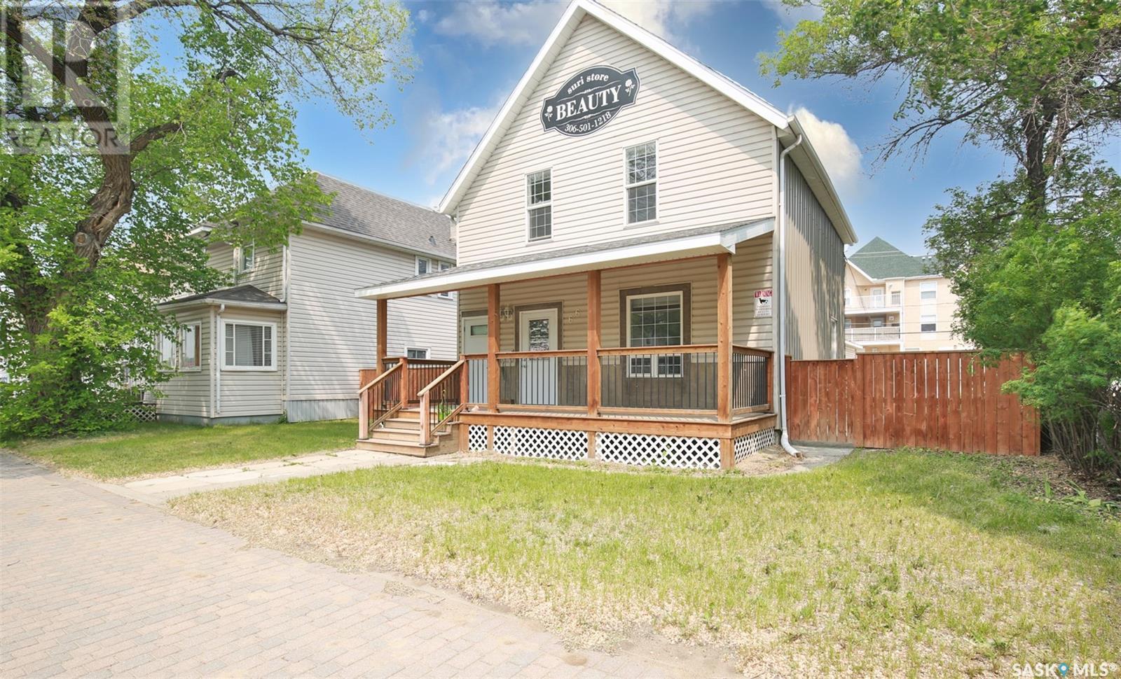 66 Athabasca Street W, Moose Jaw, SK