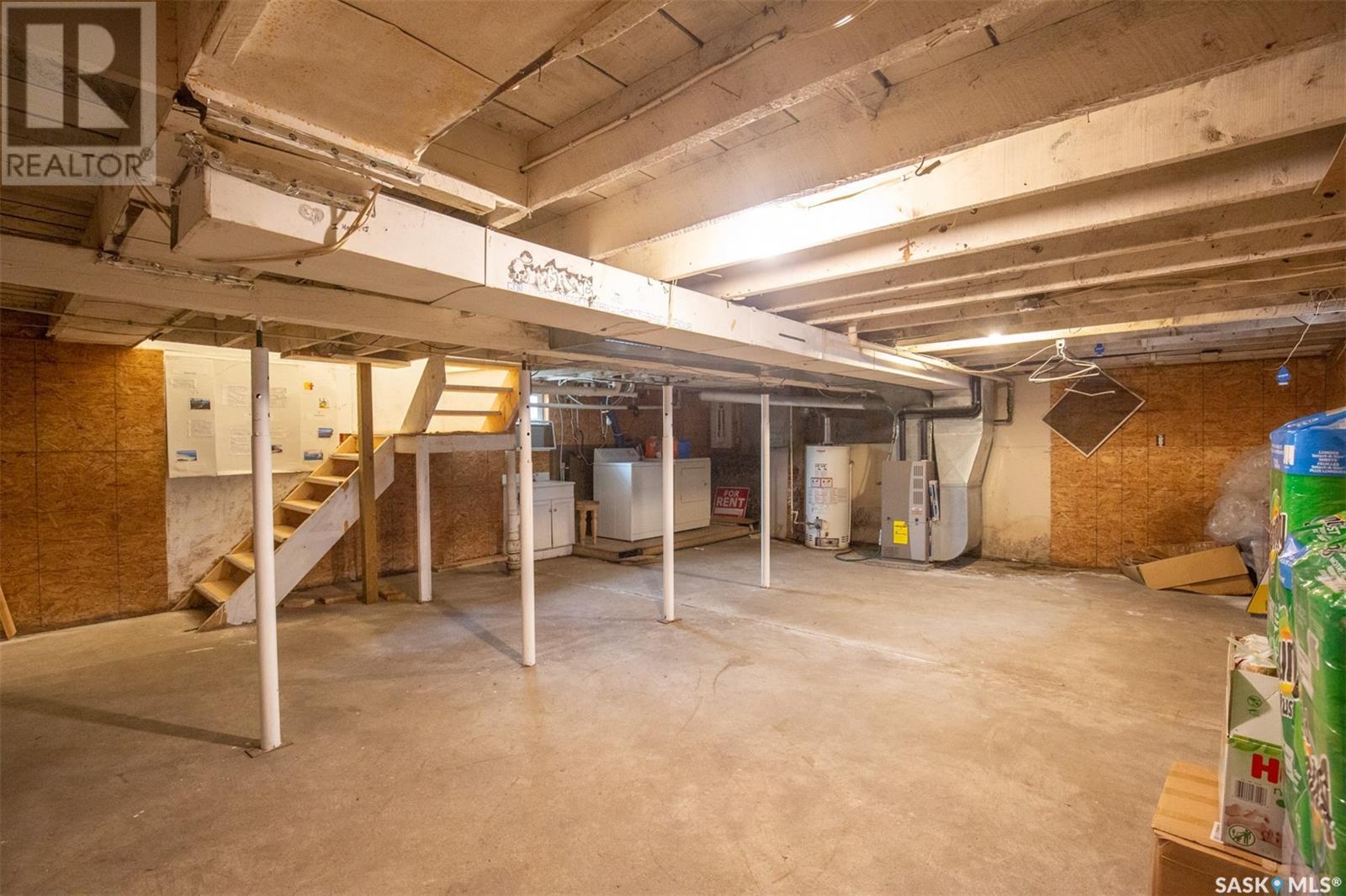 66 Athabasca Street W, Moose Jaw, SK