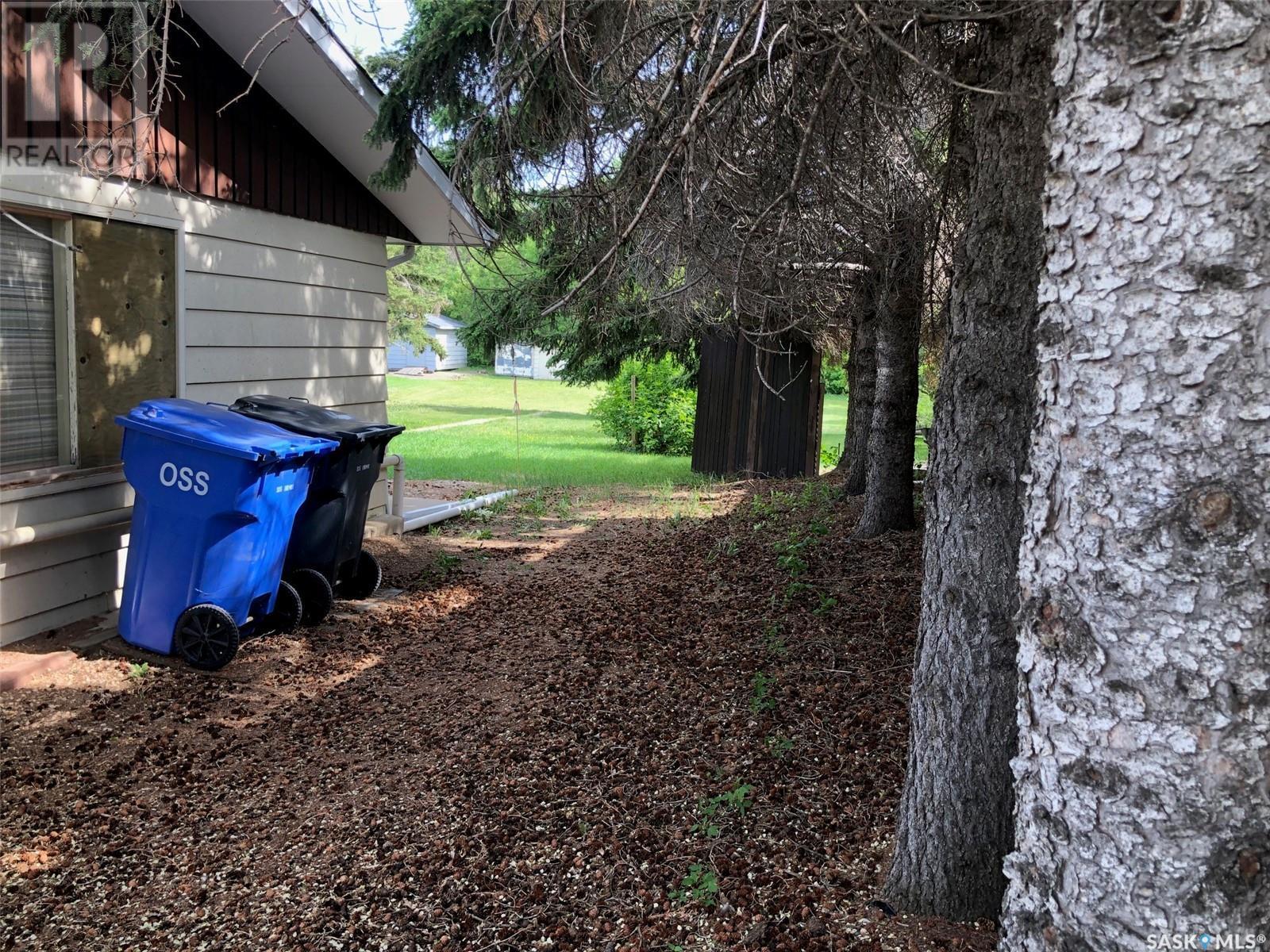 226 Saskatchewan Street E, Kamsack, SK - Outdoor