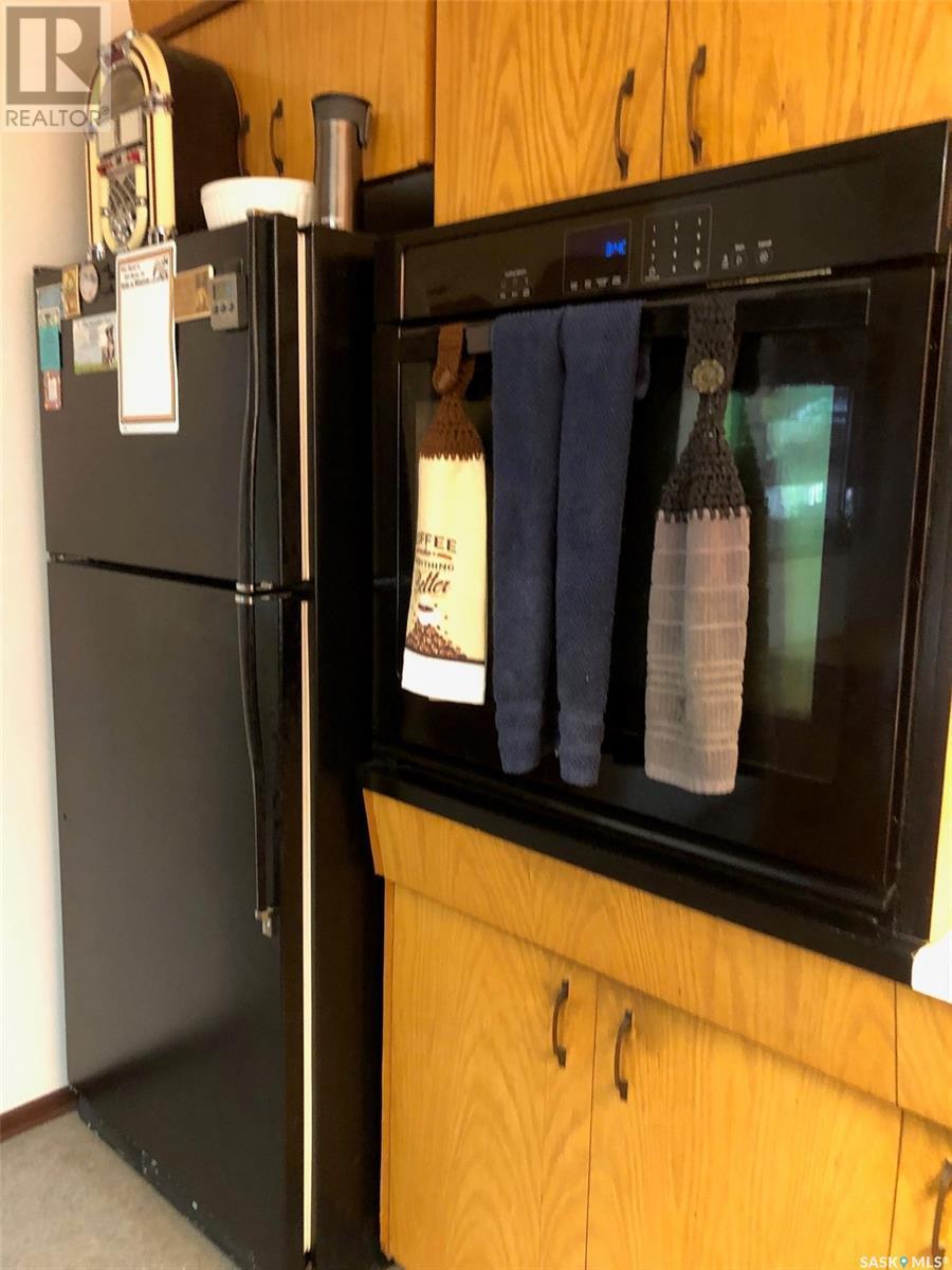 226 Saskatchewan Street E, Kamsack, SK - Indoor Photo Showing Kitchen