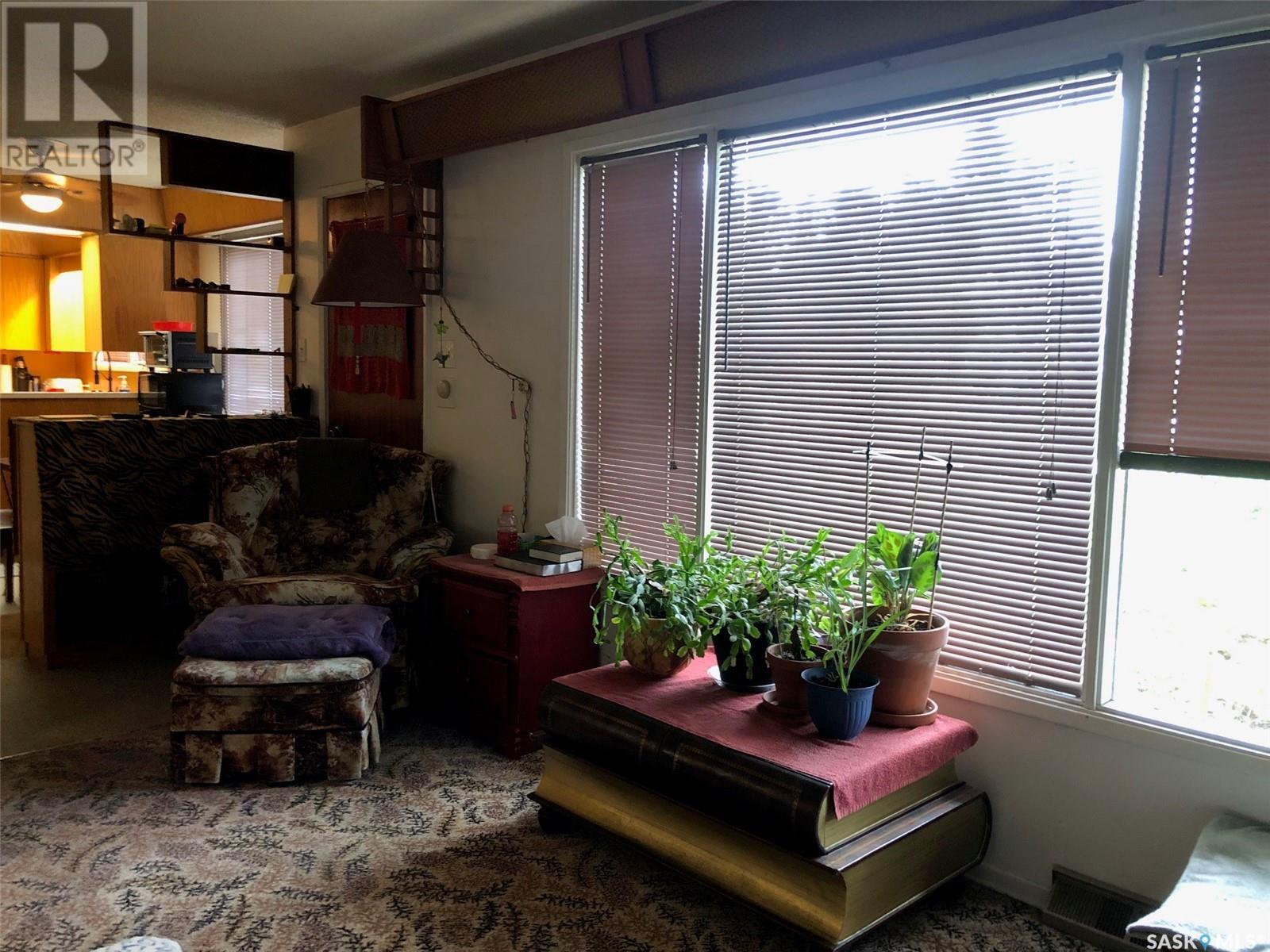 226 Saskatchewan Street E, Kamsack, SK - Indoor