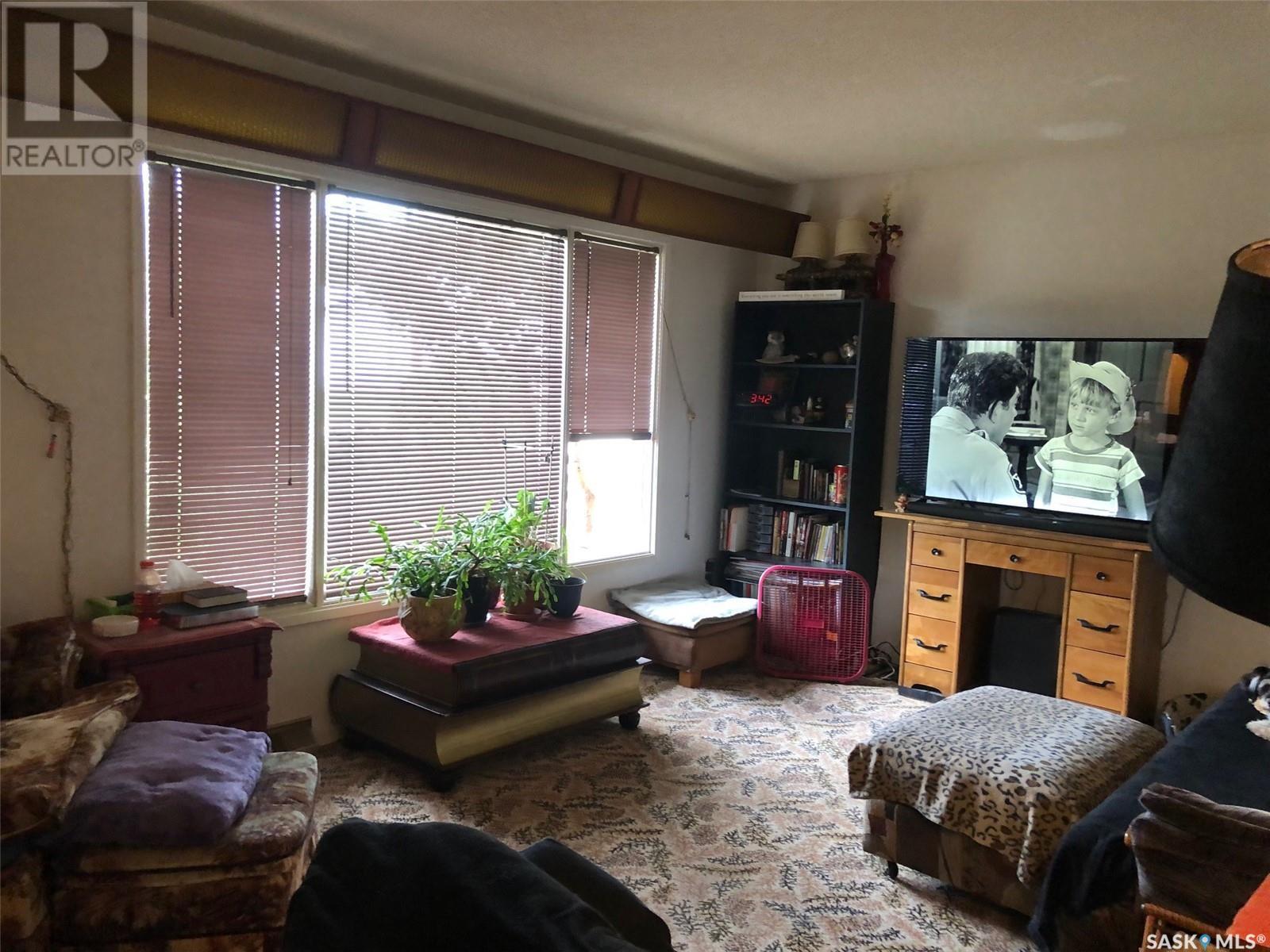 226 Saskatchewan Street E, Kamsack, SK - Indoor