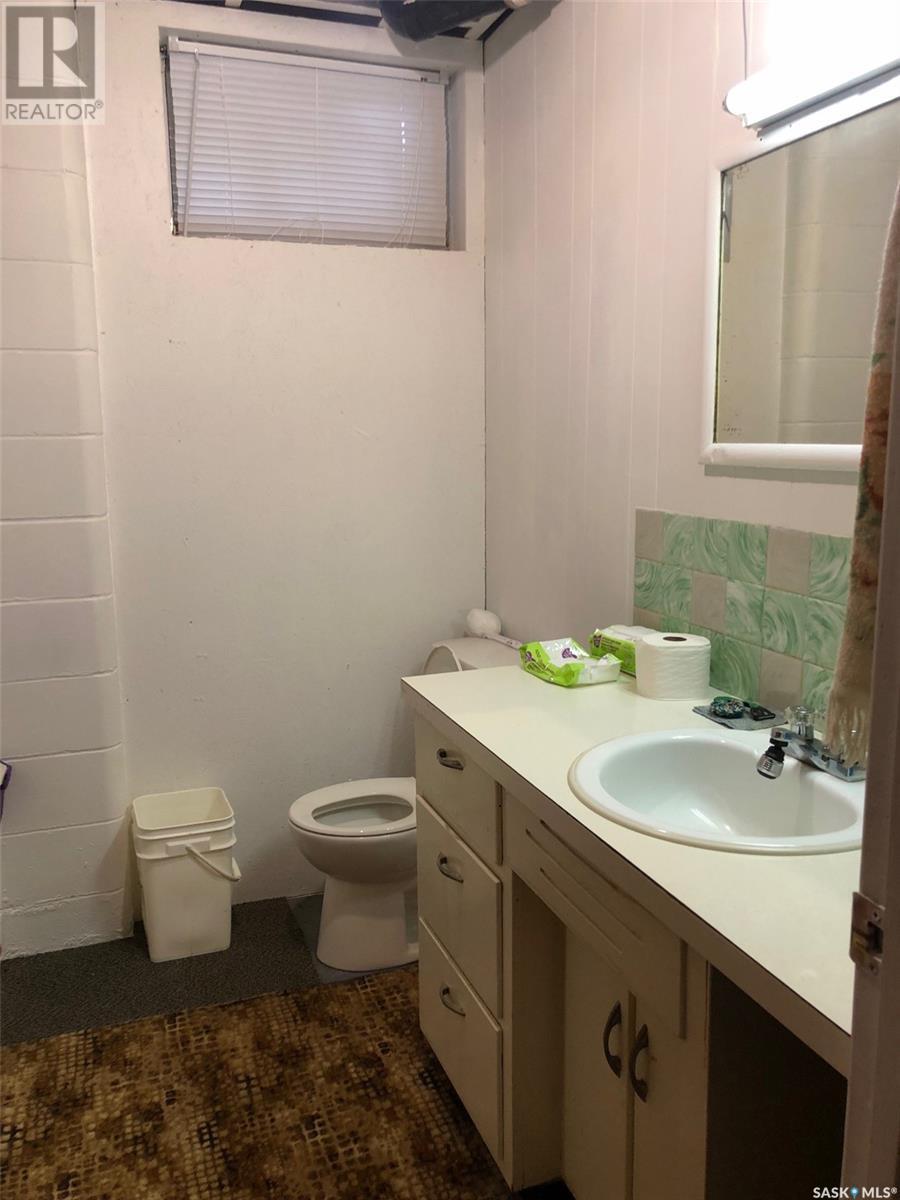 226 Saskatchewan Street E, Kamsack, SK - Indoor Photo Showing Bathroom