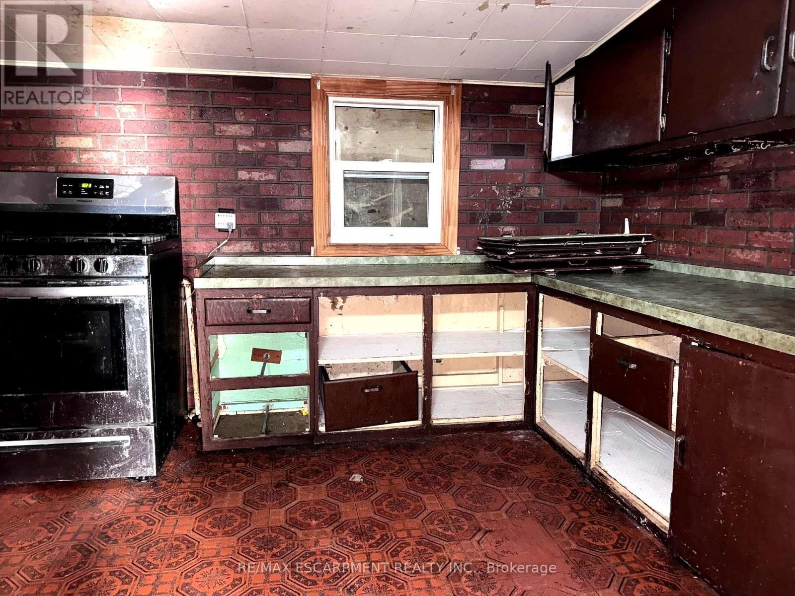 508 Main Street E, Haldimand, ON - Indoor