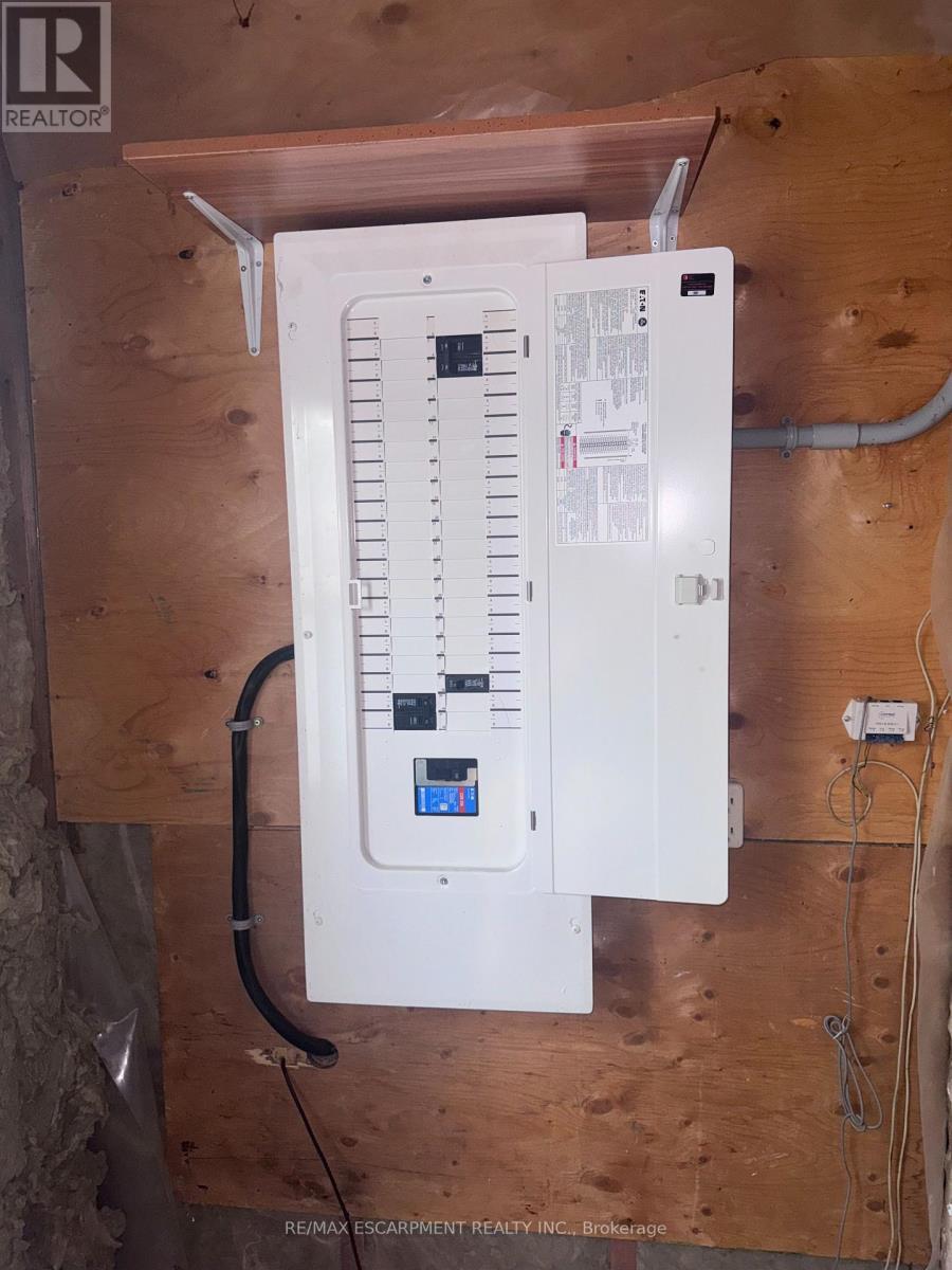 508 Main Street E, Haldimand, ON - Indoor