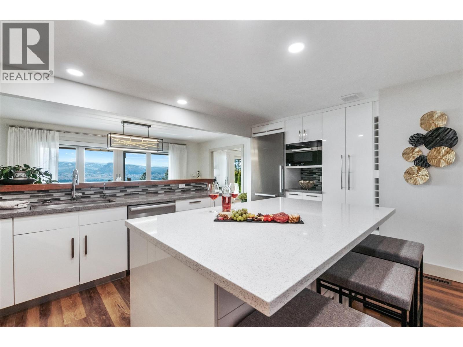 1306 Smethurst Road, Naramata, BC - Indoor Photo Showing Kitchen