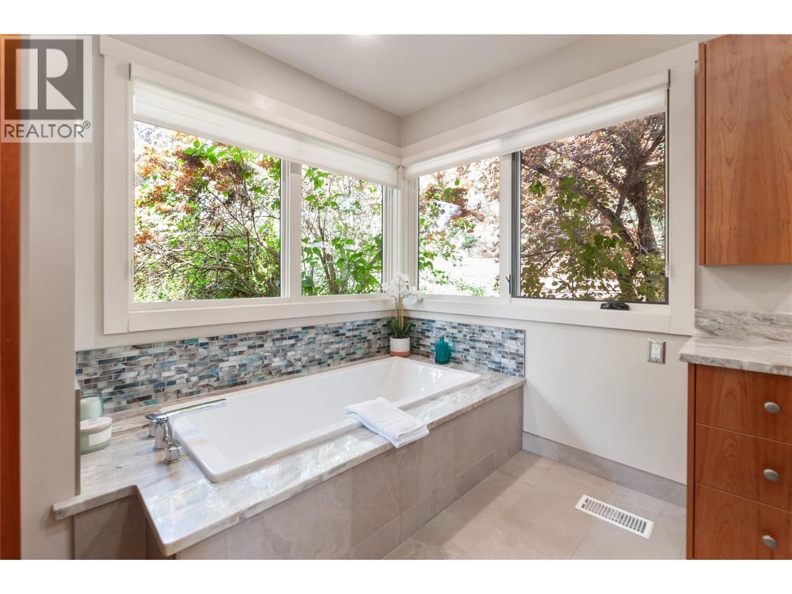 1306 Smethurst Road, Naramata, BC - Indoor Photo Showing Bathroom