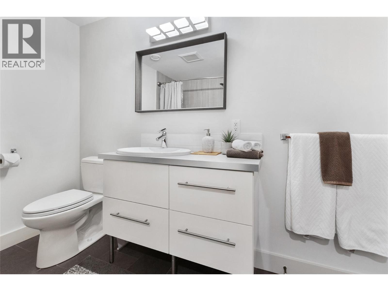 1306 Smethurst Road, Naramata, BC - Indoor Photo Showing Bathroom