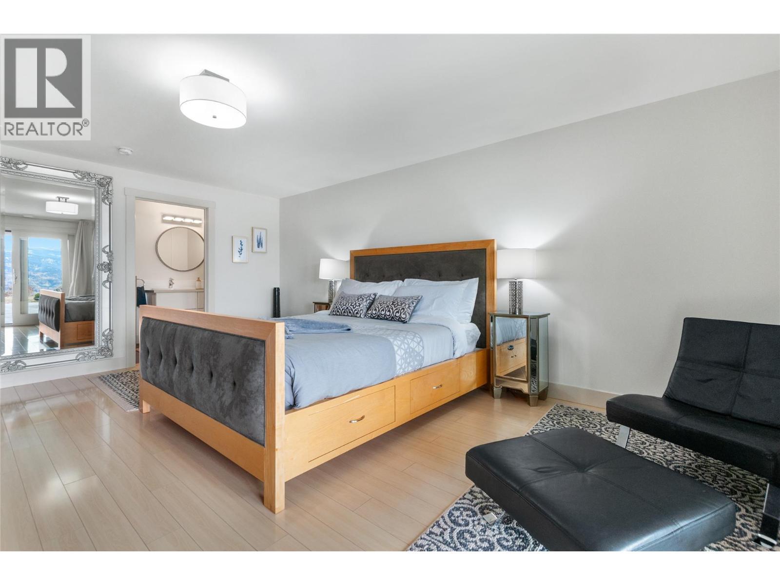 1306 Smethurst Road, Naramata, BC - Indoor Photo Showing Bedroom