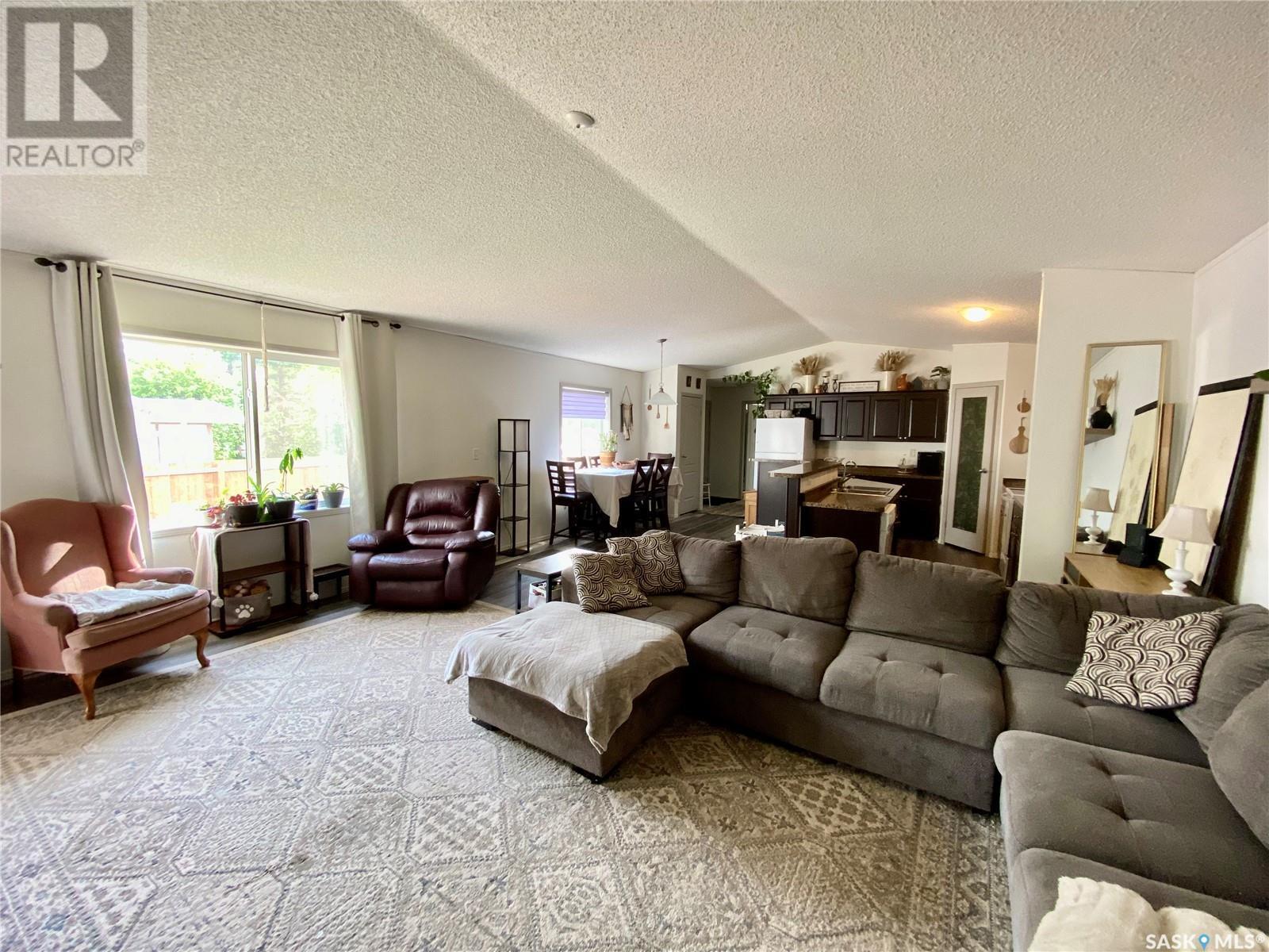 114 3 Street E, Carnduff, SK