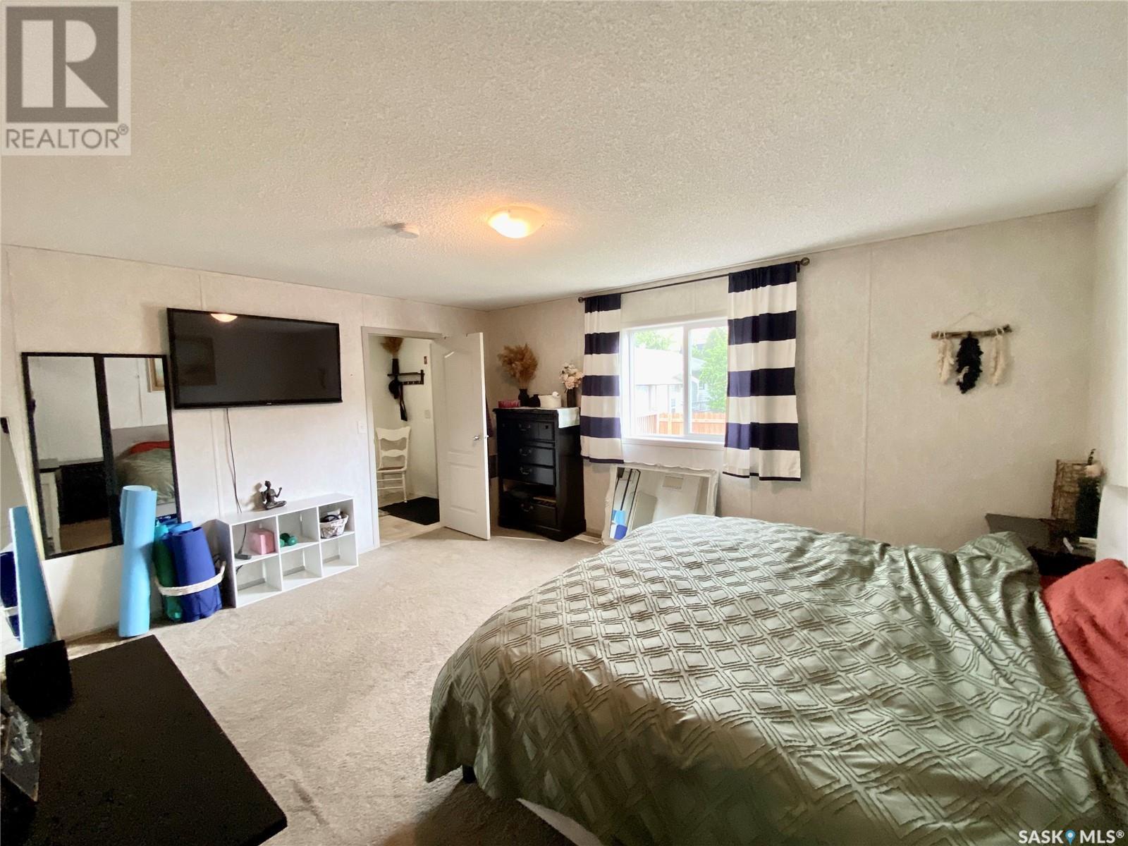 114 3 Street E, Carnduff, SK