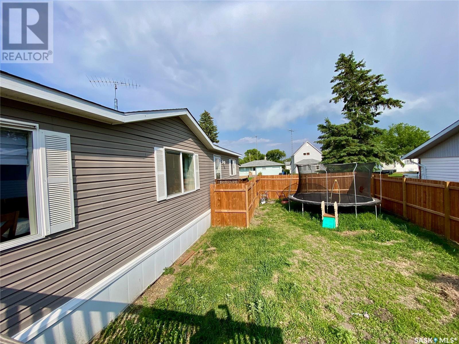 114 3 Street E, Carnduff, SK