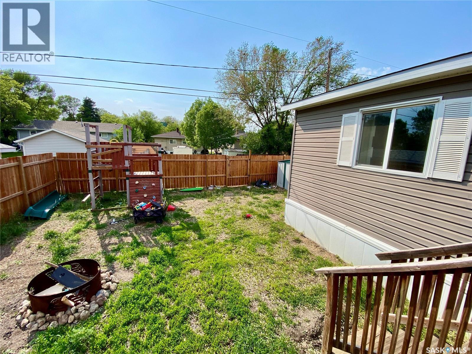 114 3 Street E, Carnduff, SK