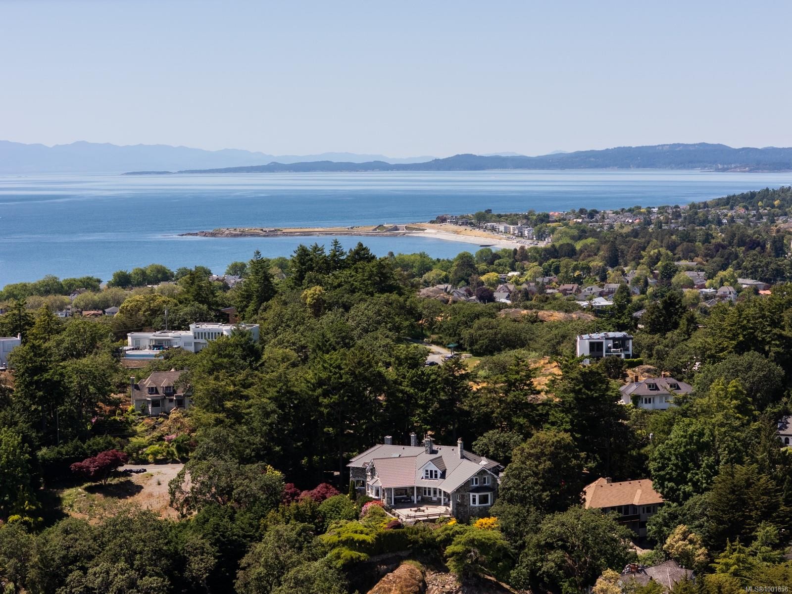 305 Denison Rd, Oak Bay, BC