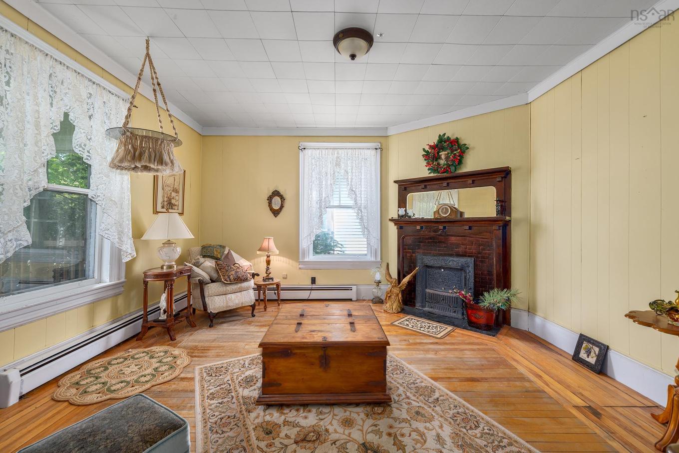 182/184 Queen Street, Digby, NS