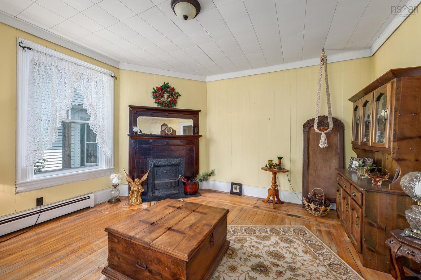 182/184 Queen Street, Digby, NS