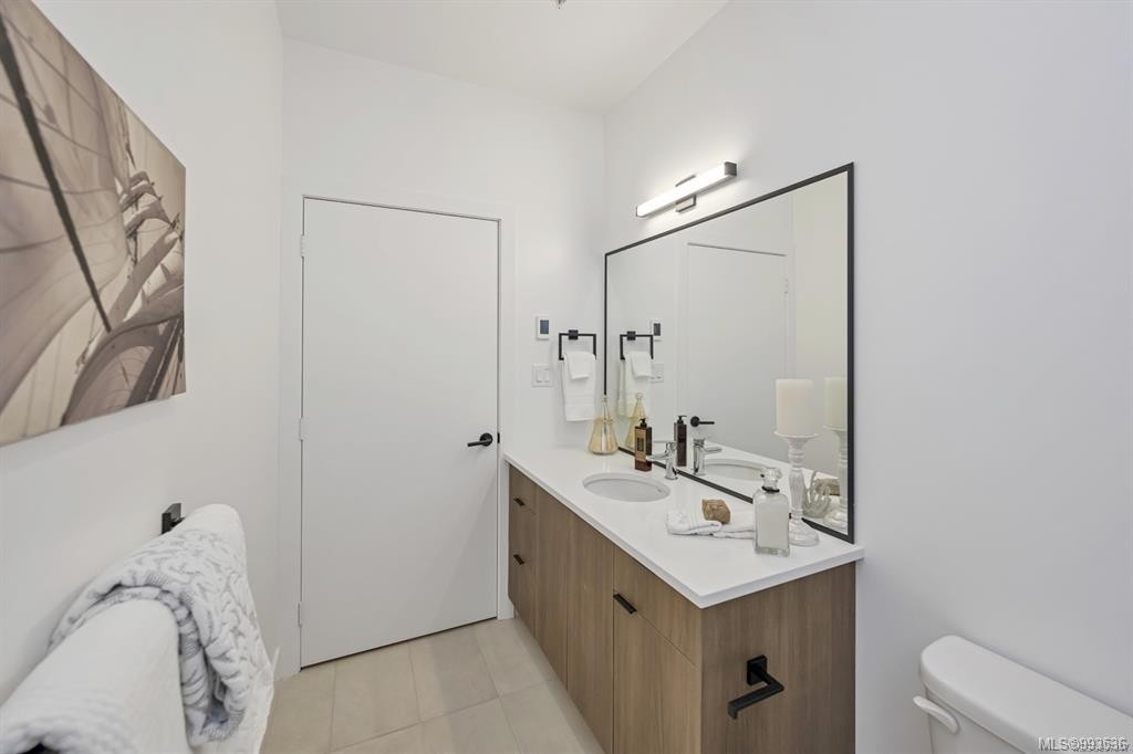 10-2330 Sooke Rd, Colwood, BC - Indoor Photo Showing Bathroom